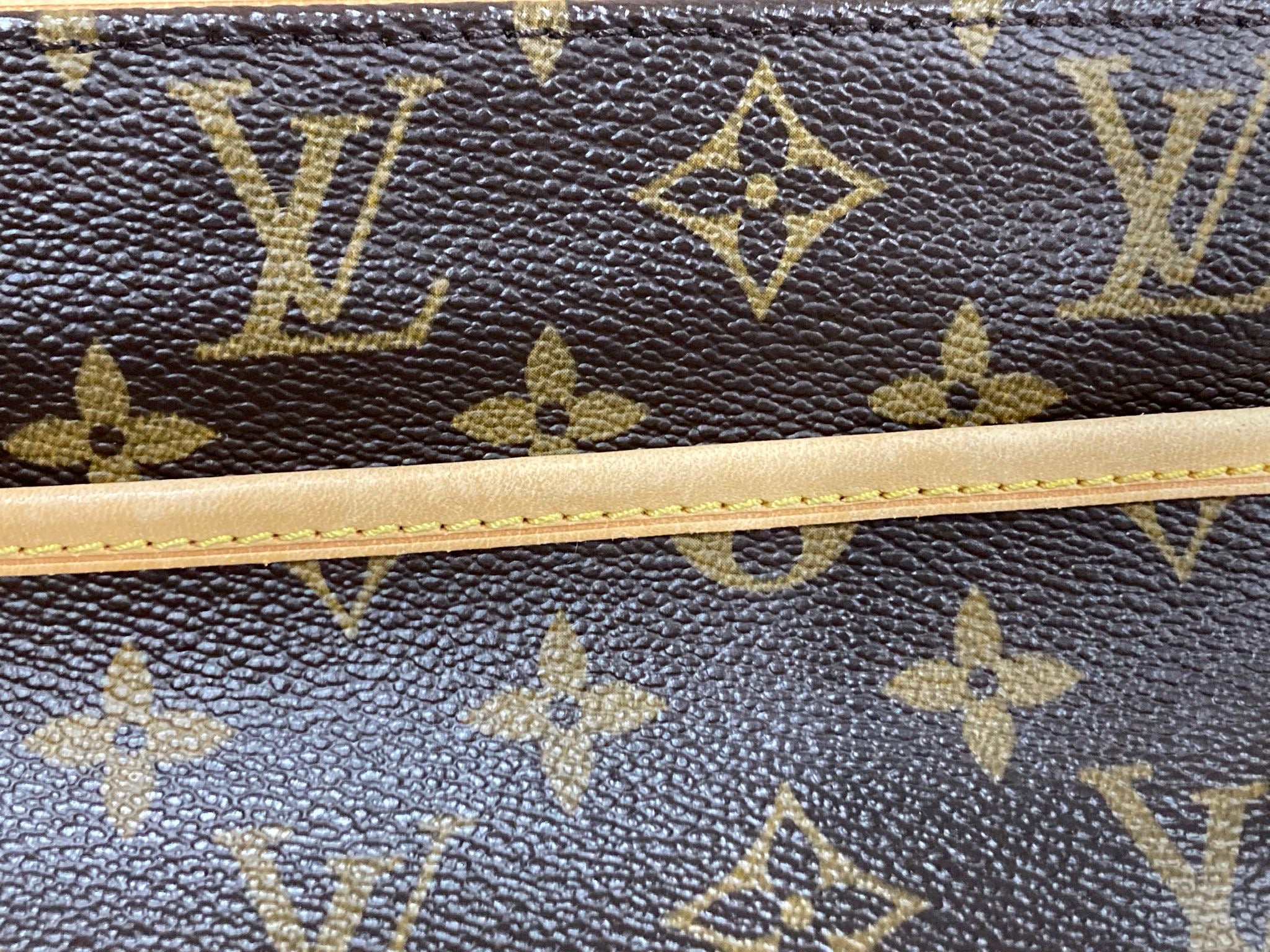 Louis Vuitton bandolera long