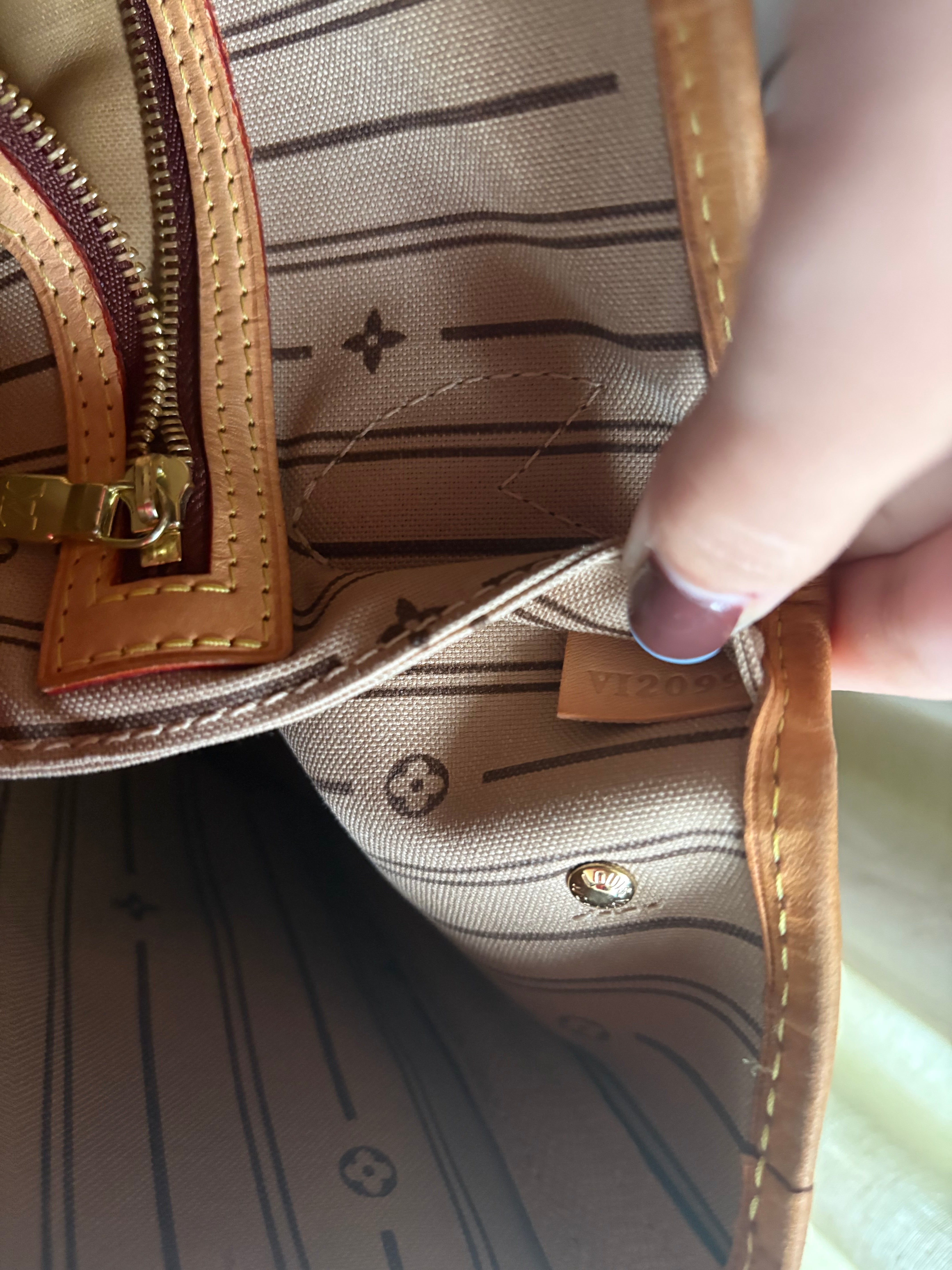 Louis Vuitton Neverfull PM Monogram