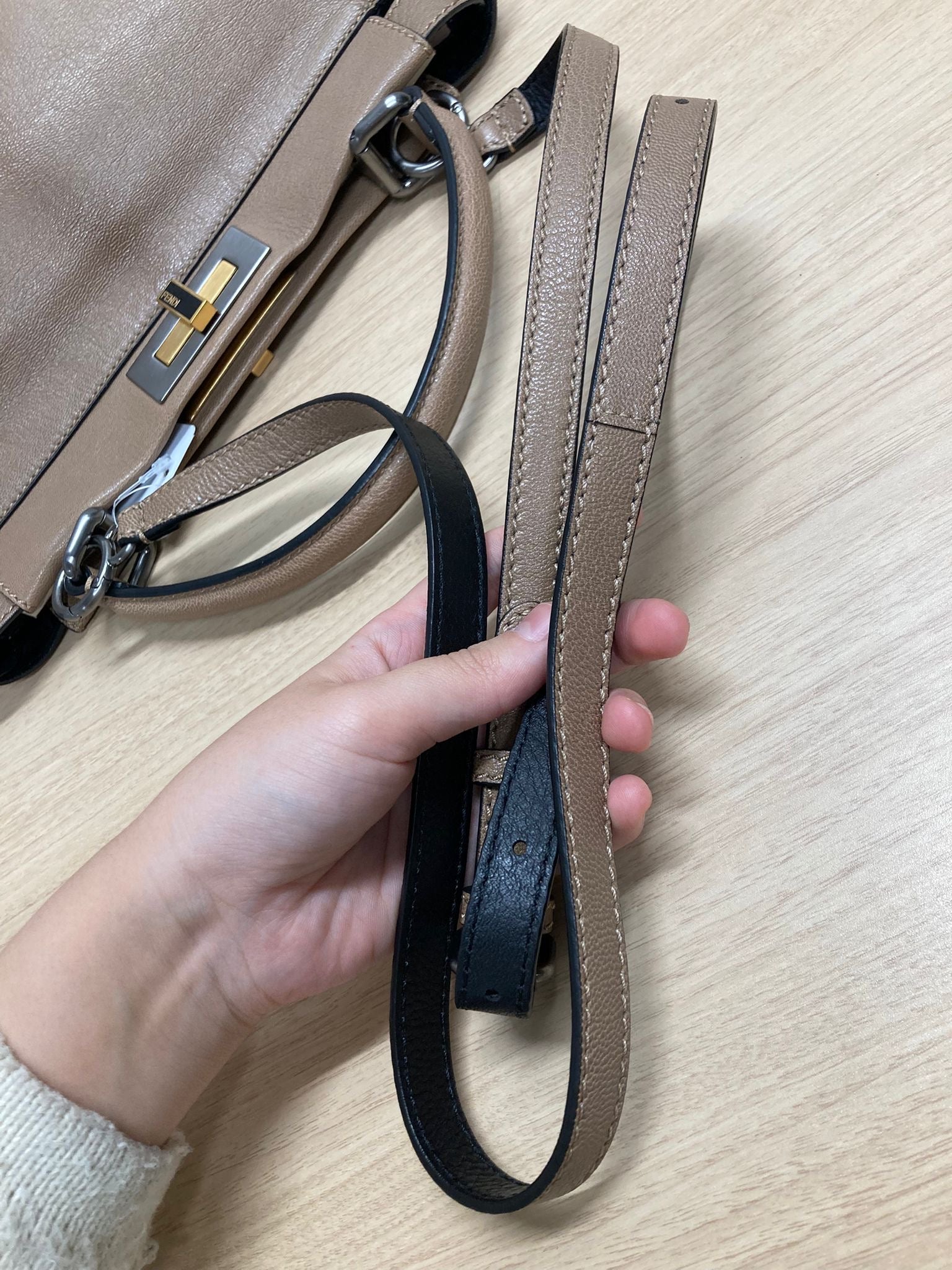 Fendi peekaboo Beige topo bandolera mediano