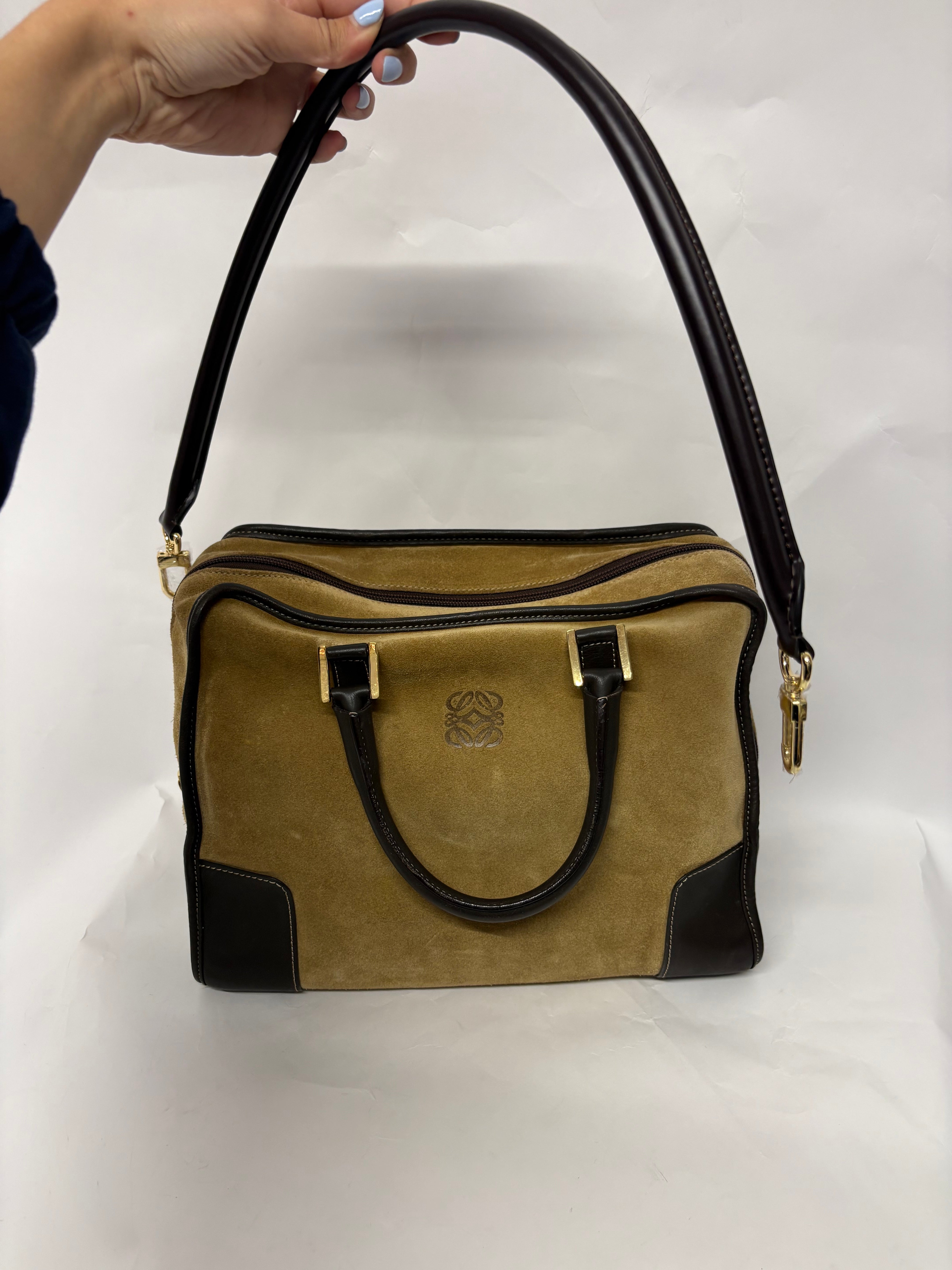 Loewe Amazona ante oro 32 marrón con bandolera extra