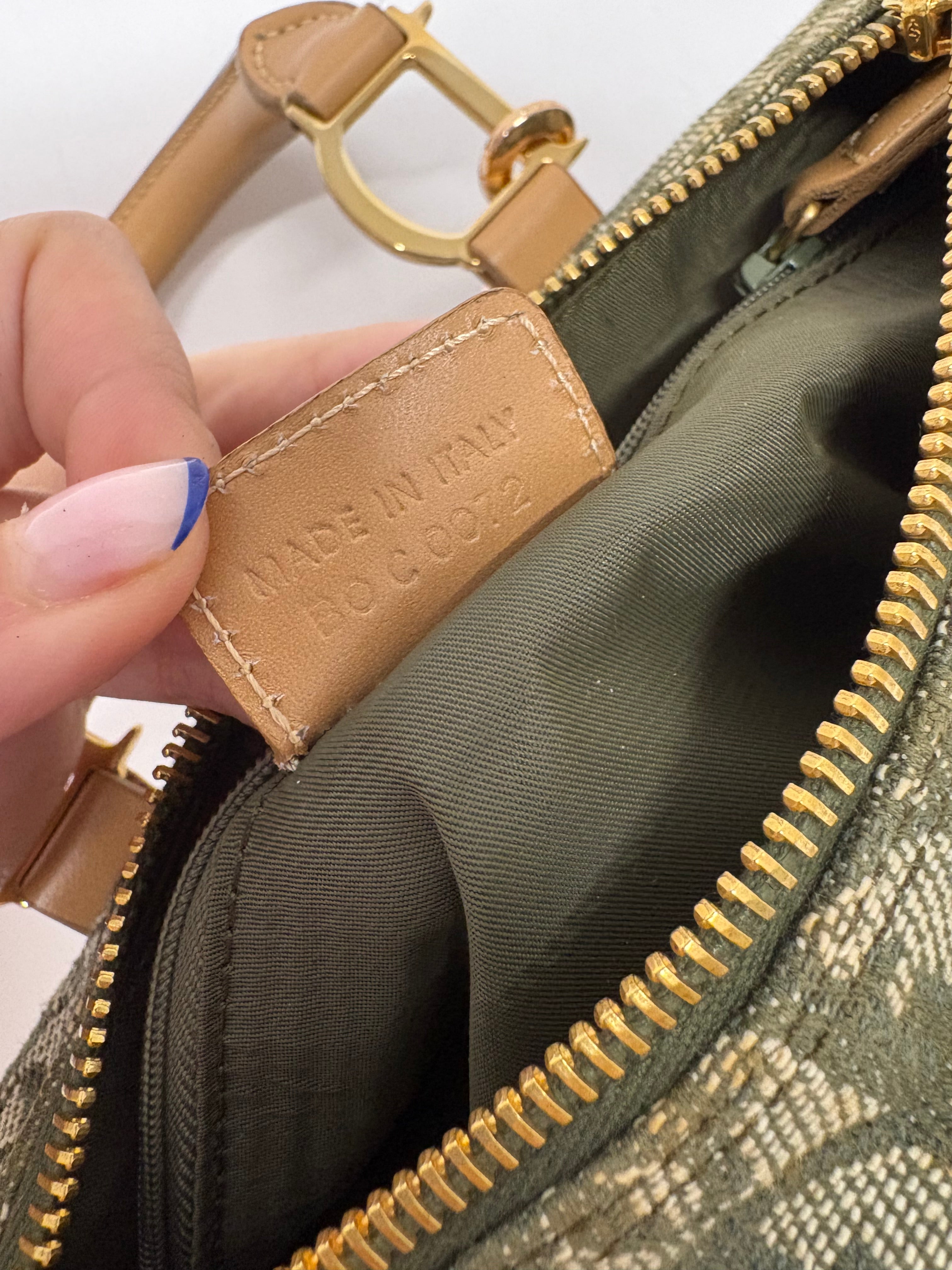 Christian Dior mini Trotter Boston Bag verde y beige con bandolera extra