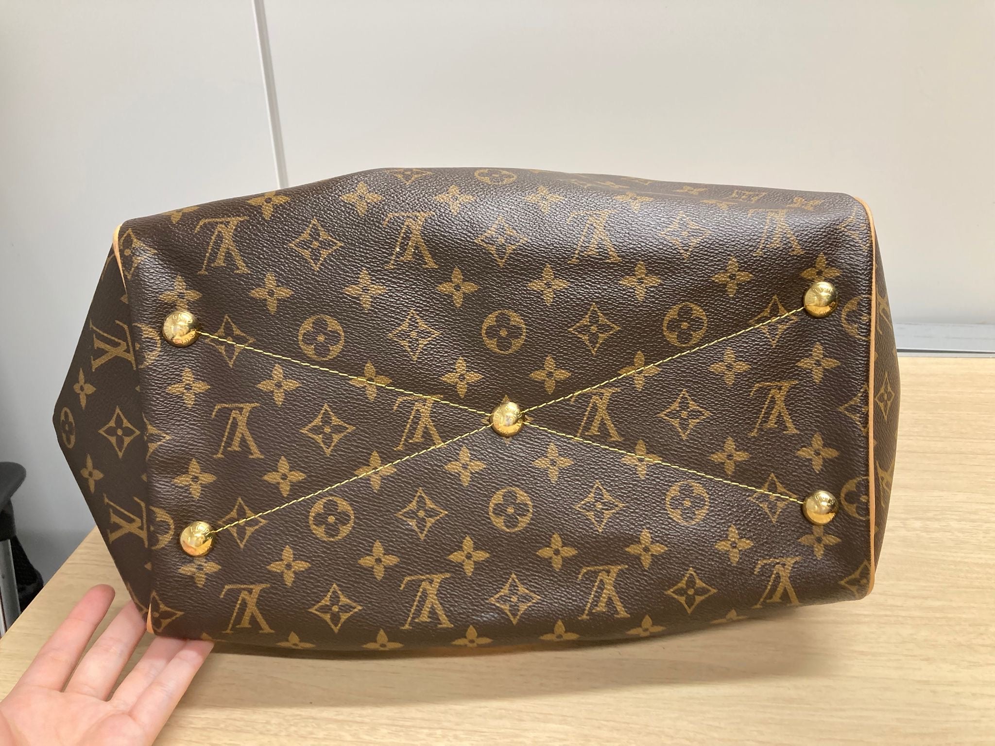 Louis Vuitton tivoli GM monogram
