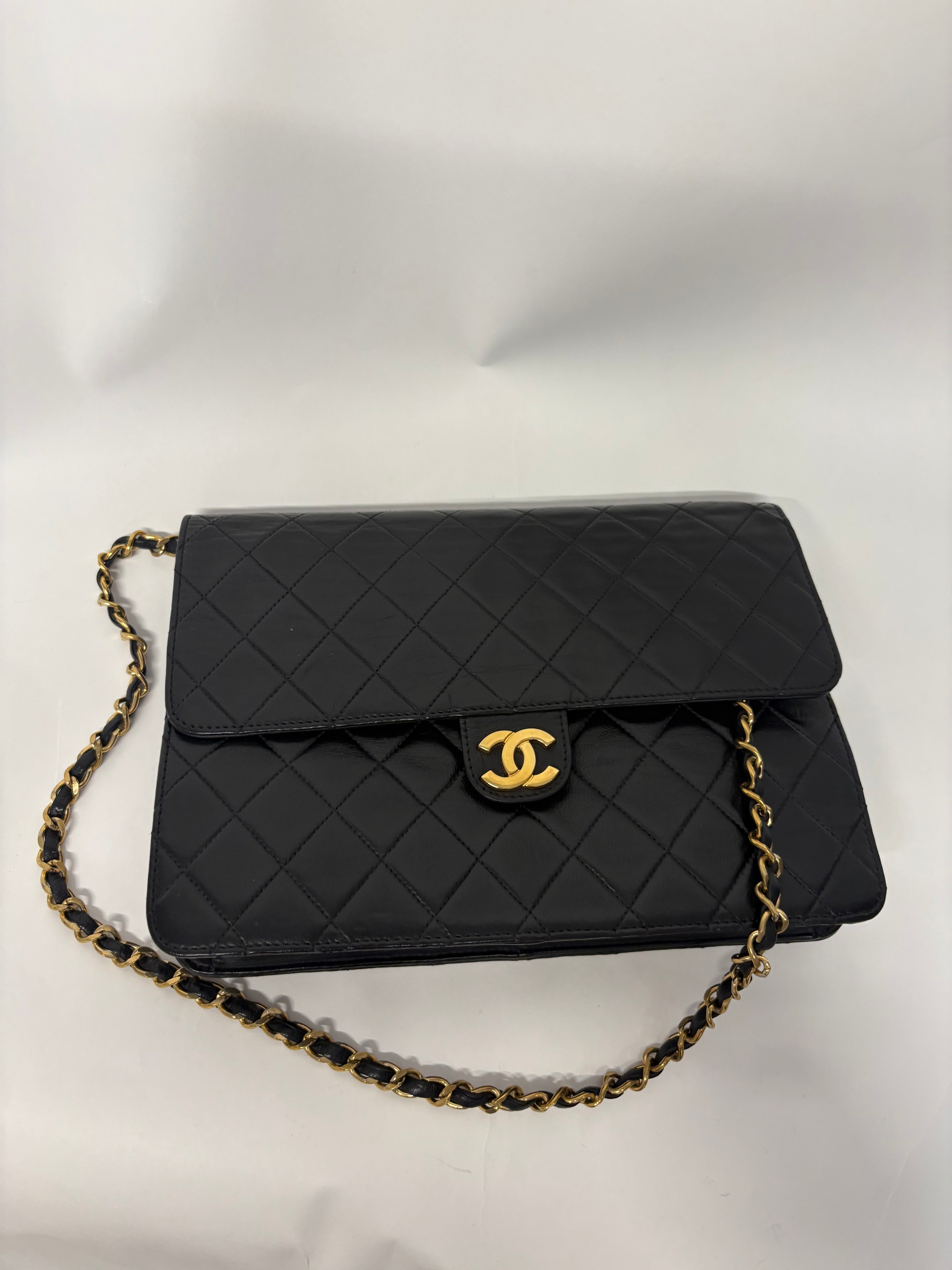 Chanel Timeless Matelassé Single Flap negra