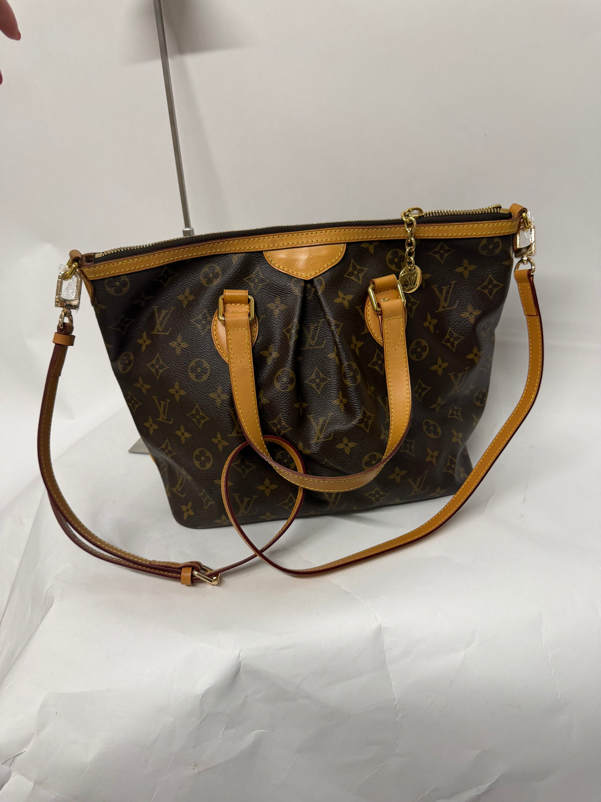Louis Vuitton Palermo PM Monogram con Bandolera de Piel Heras Purse