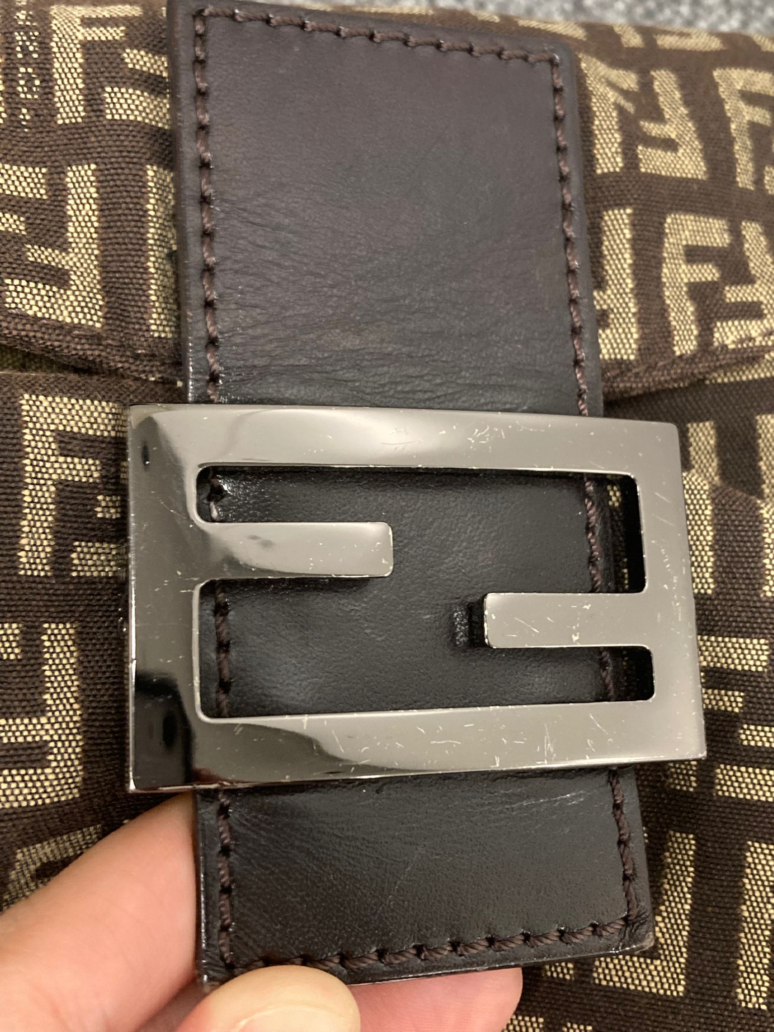 Fendi baguette marrón