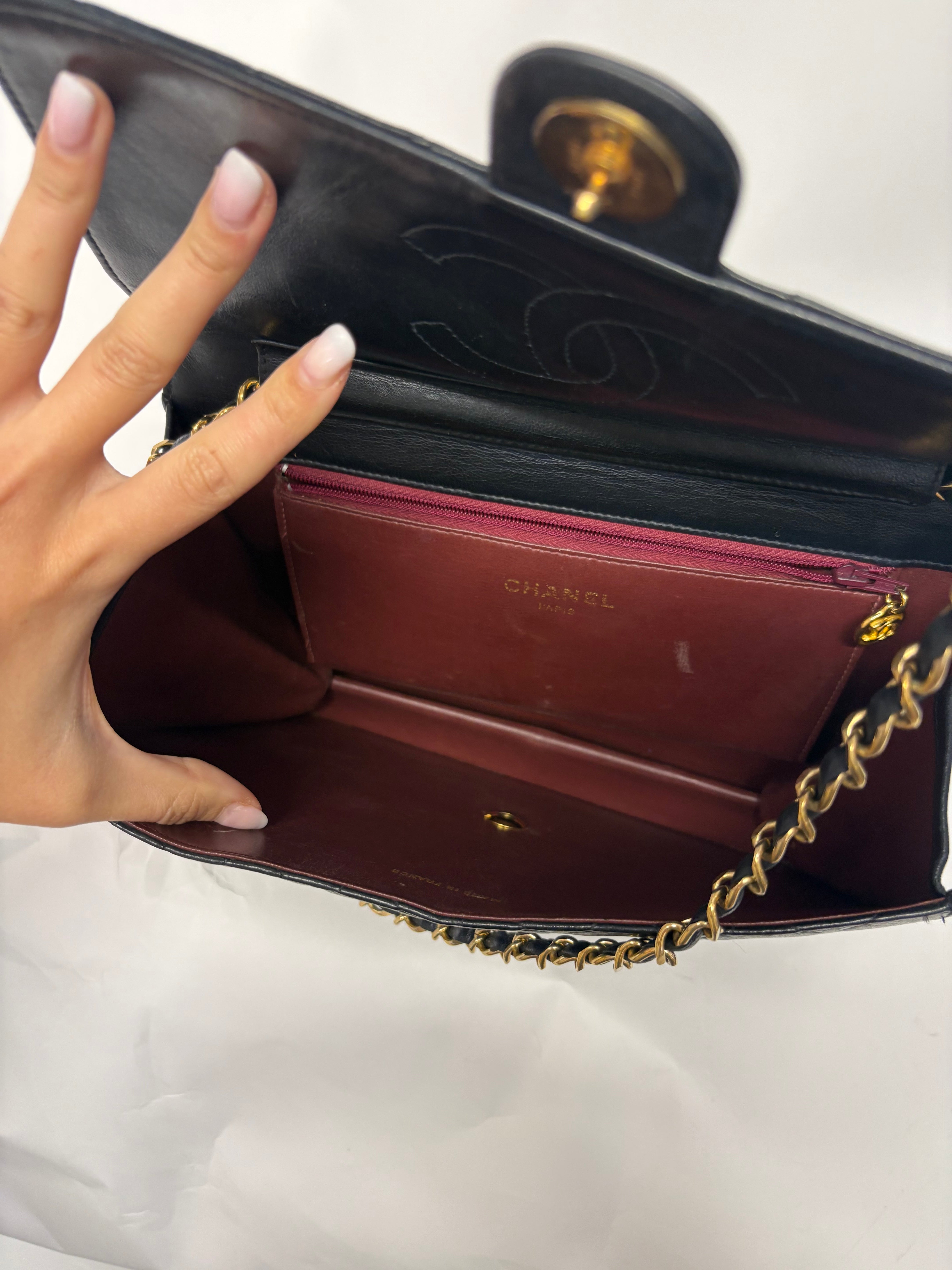 Chanel Timeless Matelassé Single Flap negra