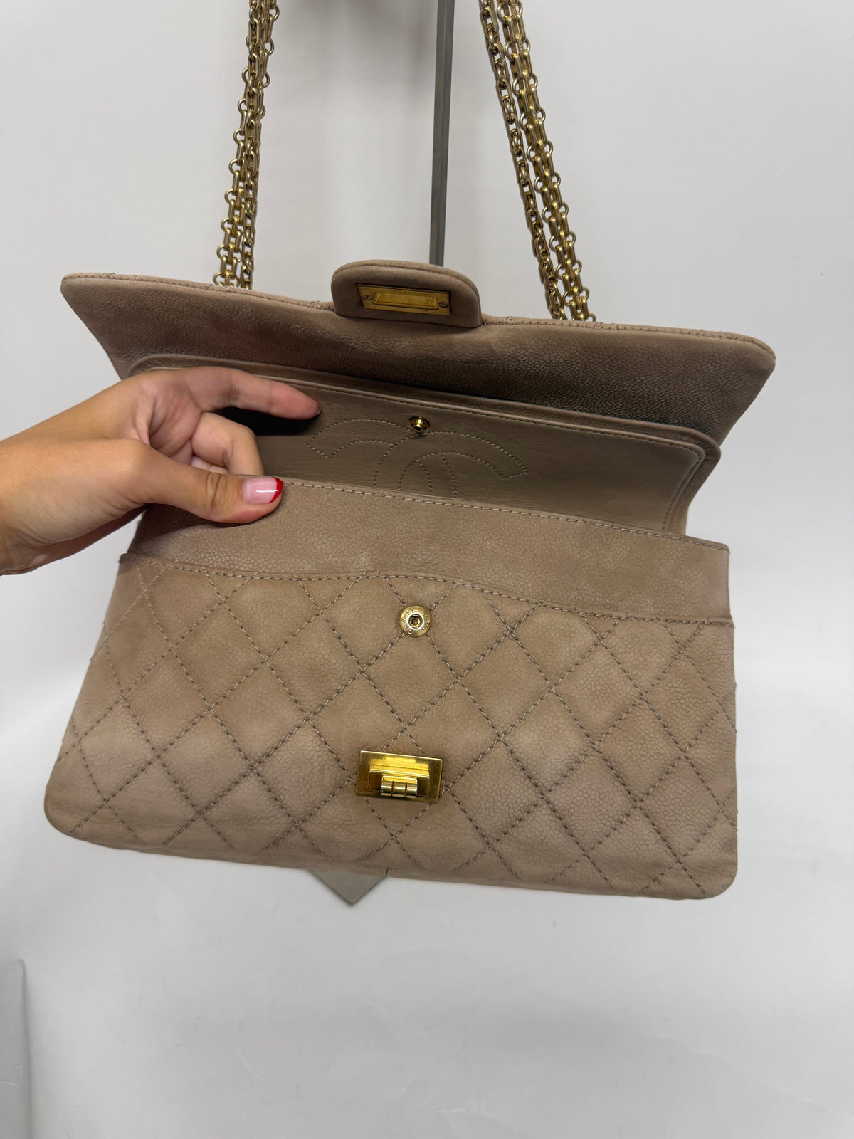 Chanel Reissue 2.55 Double Flap 227 Piel Caviar Nobuk Beige · Serie 17