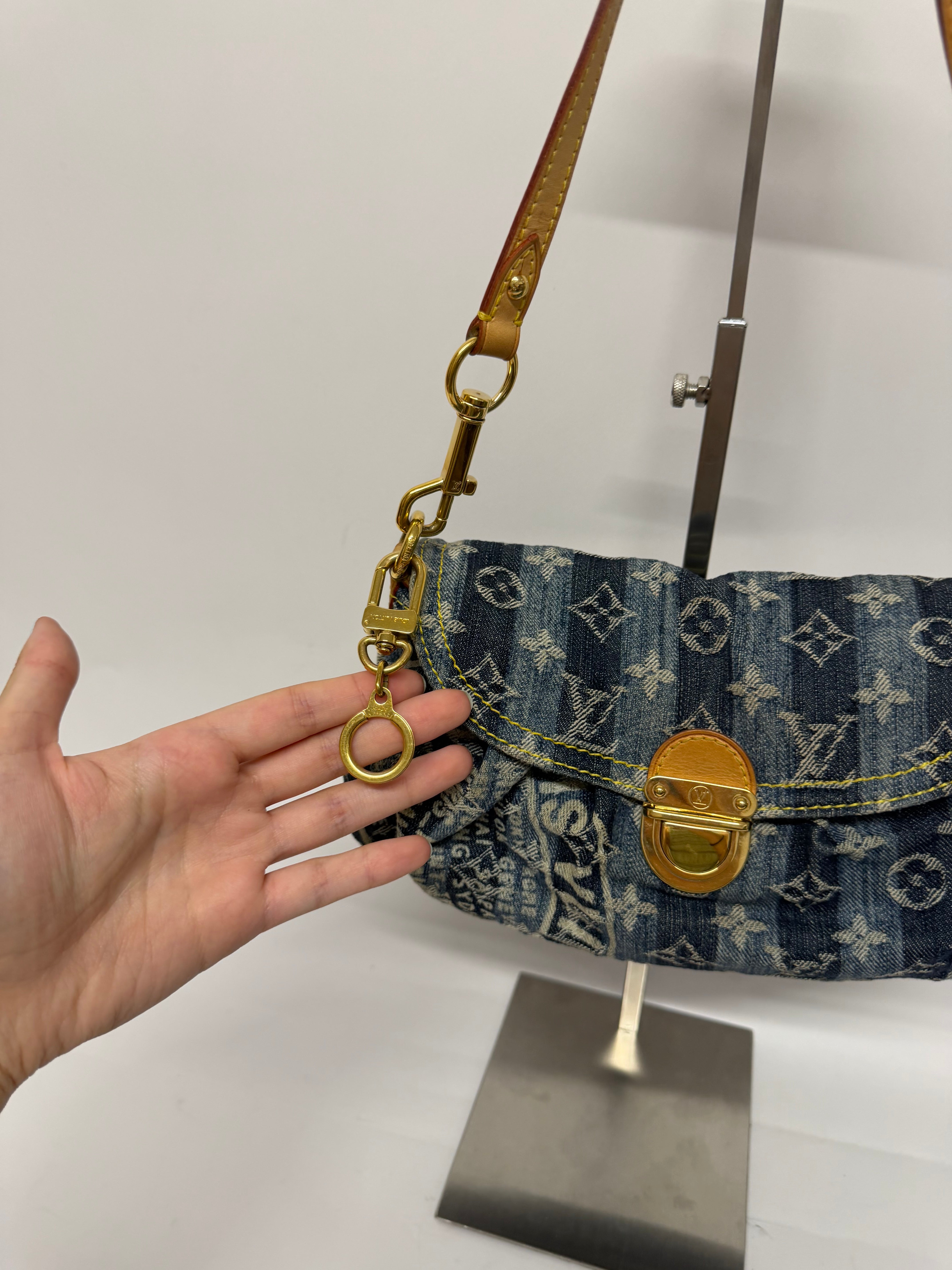 Louis Vuitton Pleaty Denim Monogram de la exclusiva Cruise Collection