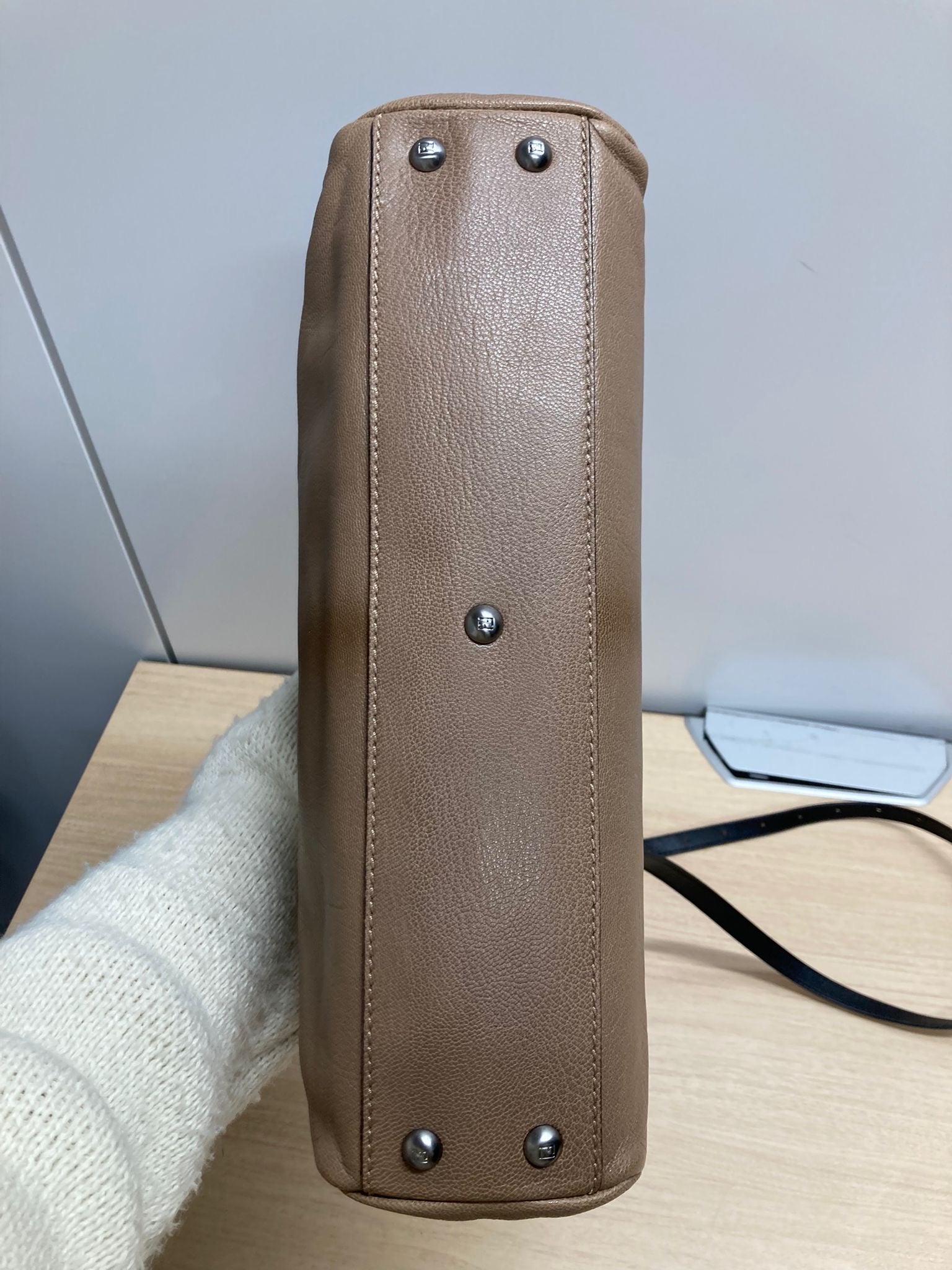 Fendi peekaboo Beige topo bandolera mediano