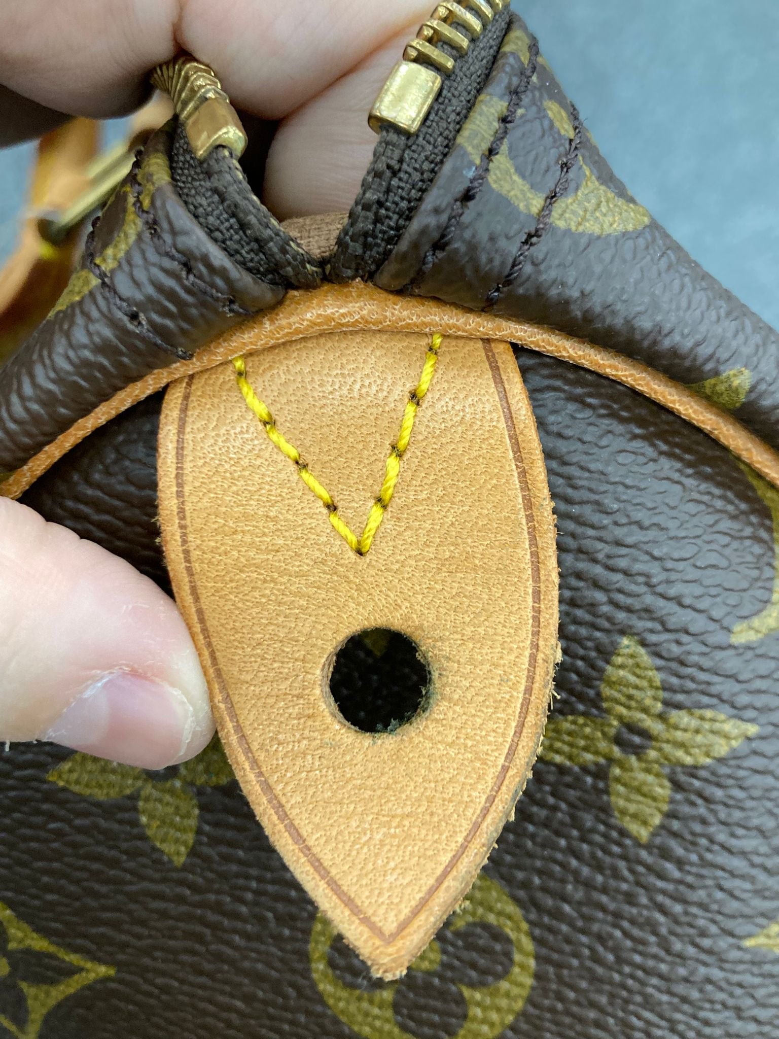 Louis Vuitton speedy 35 canvas monogram