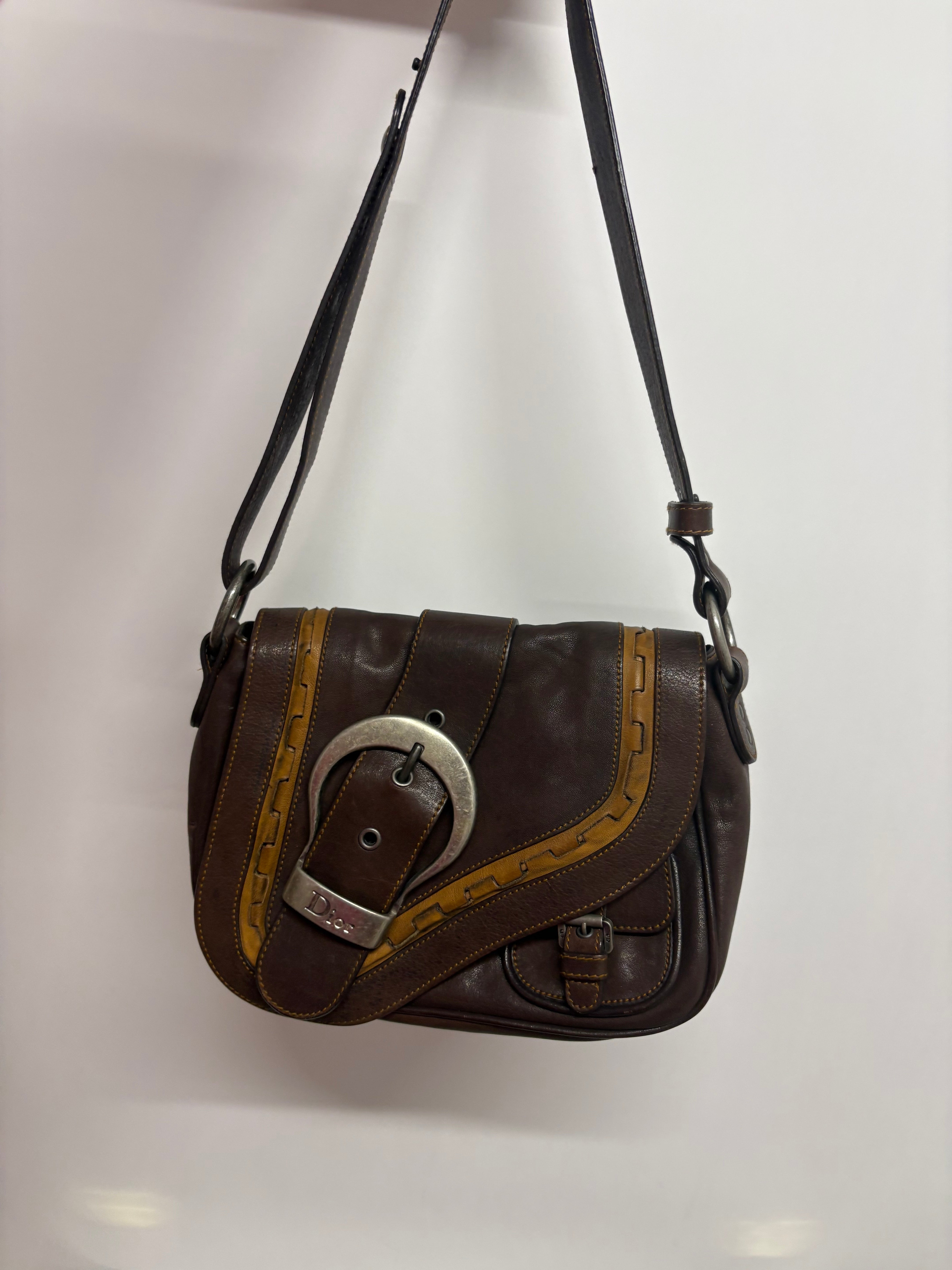 Christian Dior Gaucho Shoulder Bag Chocolate – Piel Marrón