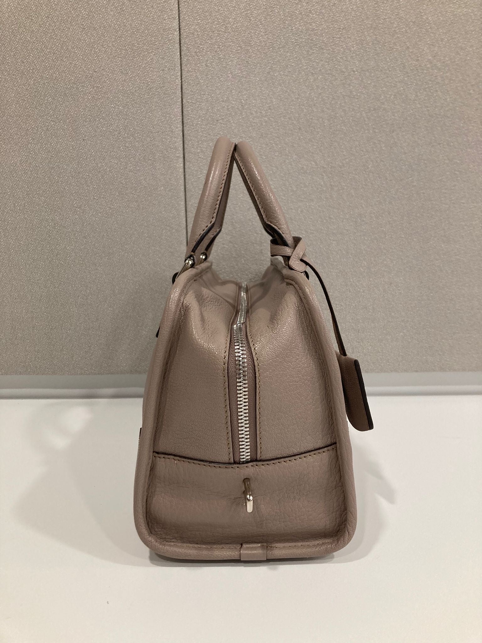 Loewe amazona 30 beige gris