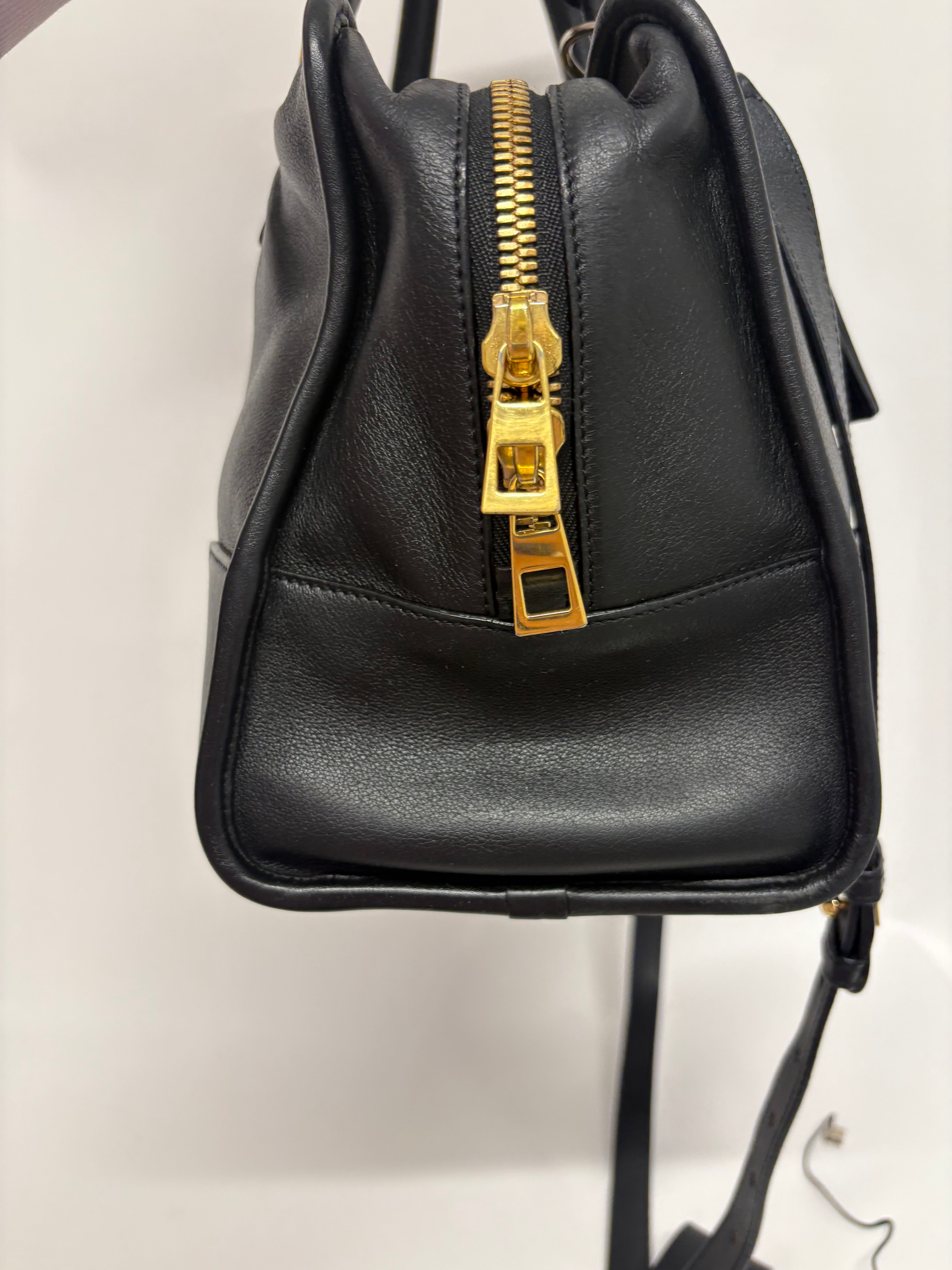 Loewe amazona 35 bandolera piel becerro negra