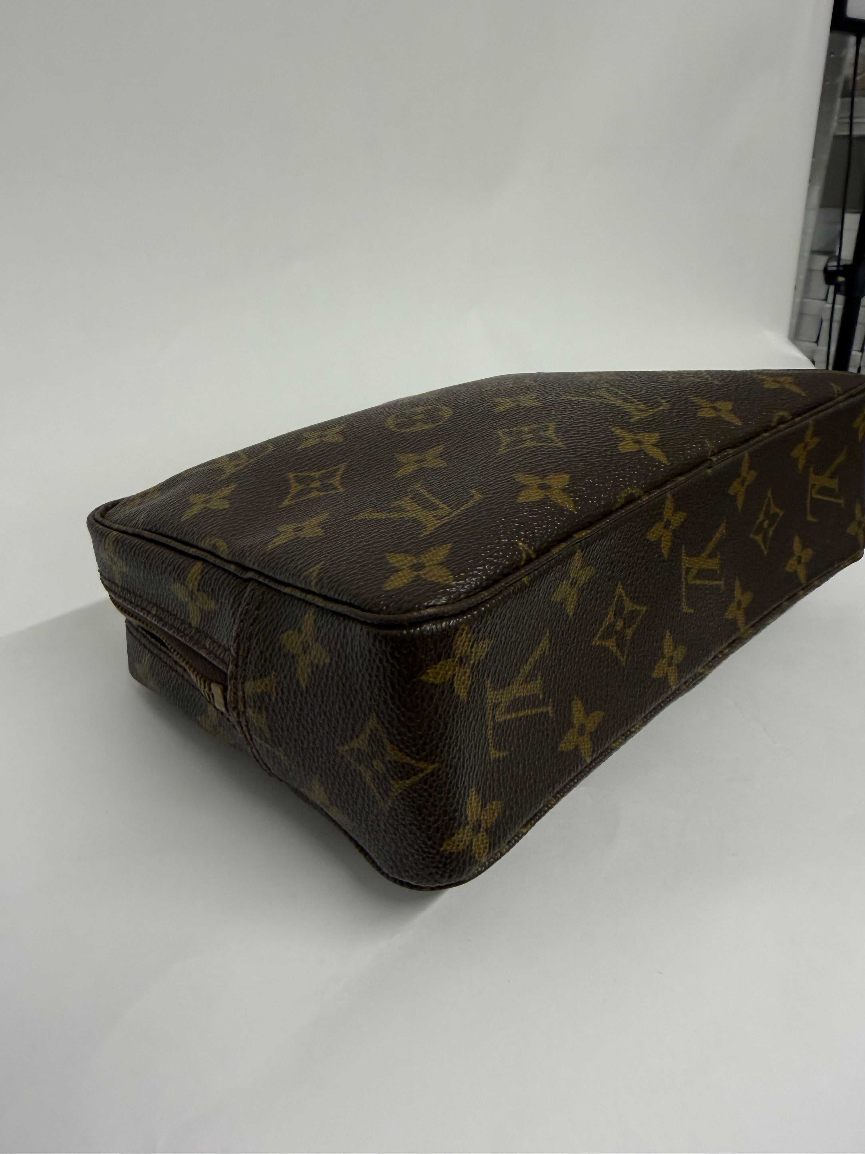 Louis Vuitton Trousse Toilette 23 Monogram