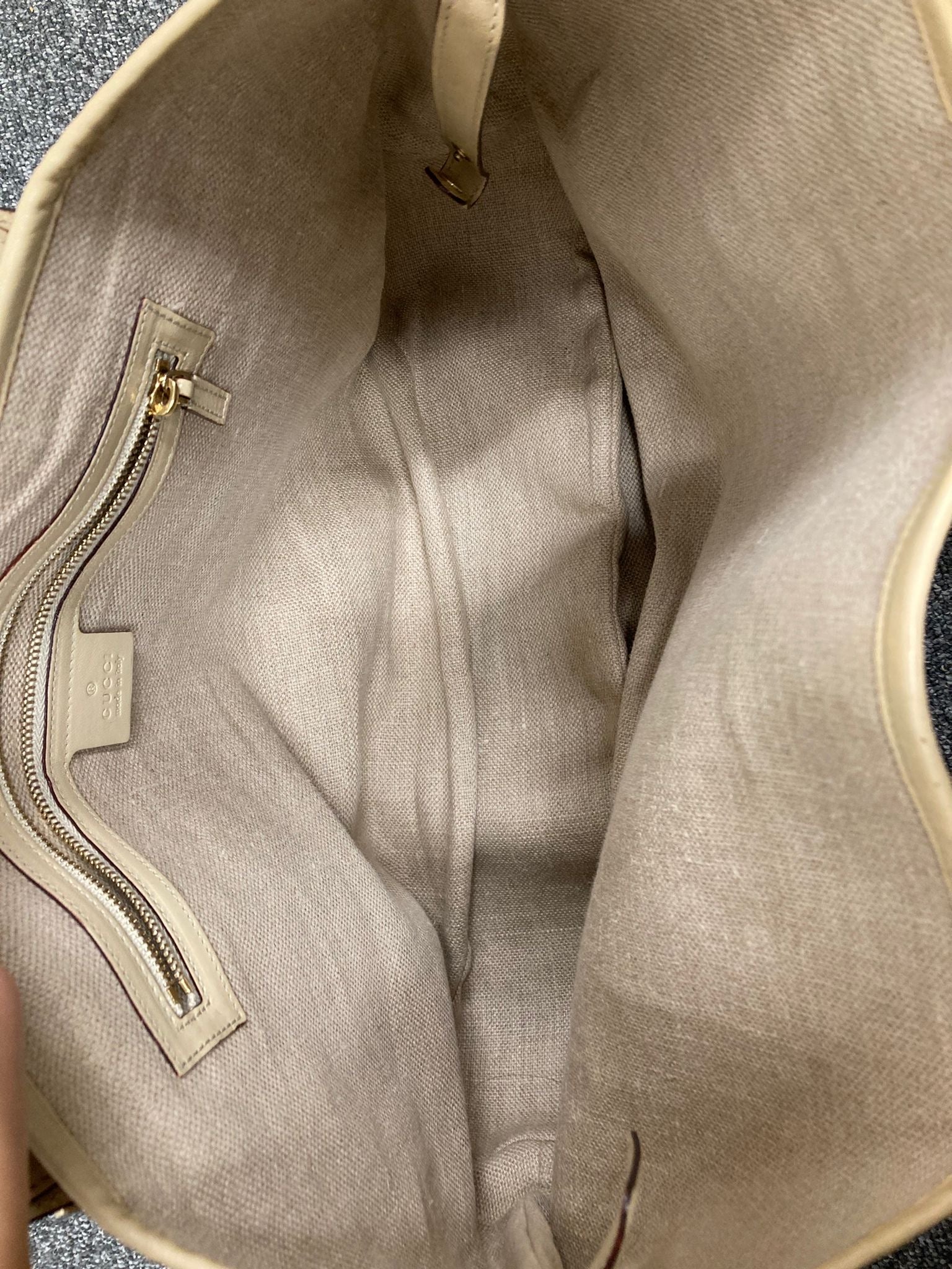 Gucci Horsebit Tote Bag en rafia y piel beige trenzada