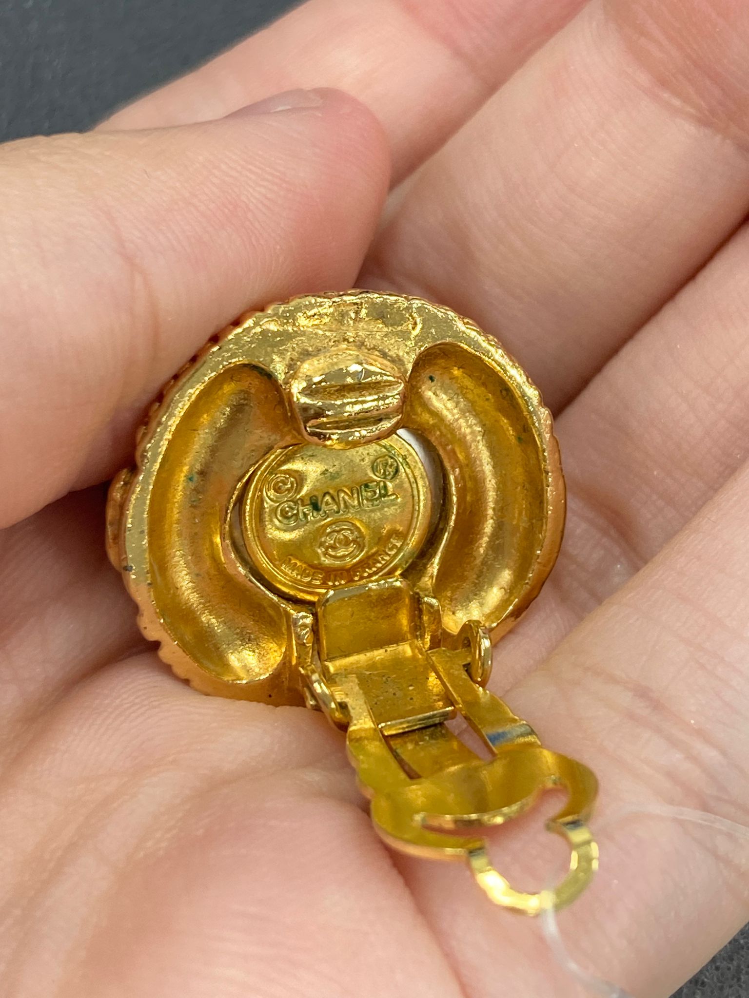 Pendientes Chanel Vintage Coco Mark con perla imitación