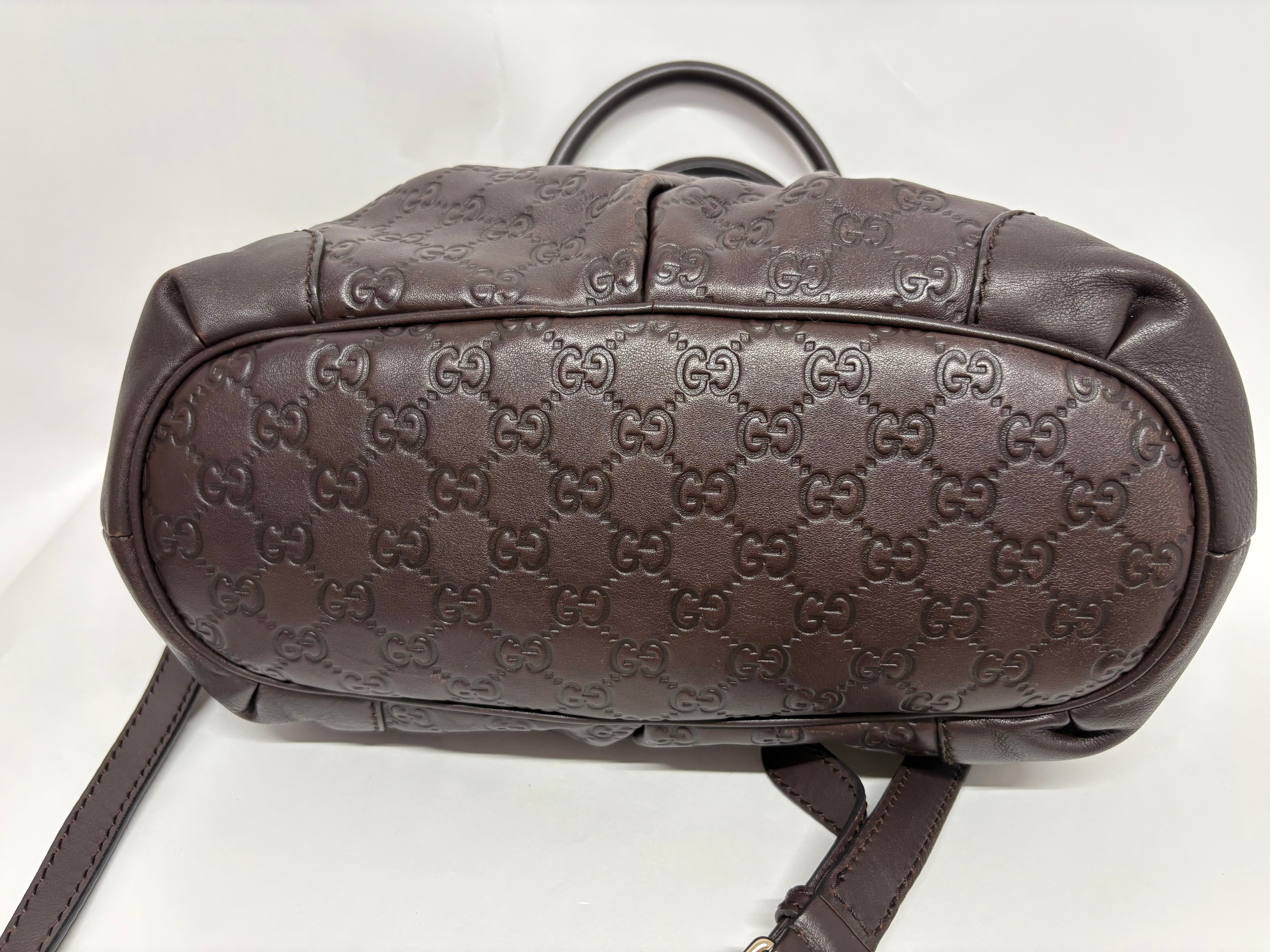 Gucci GG Guccissima suckey – Piel marrón chocolate Y bandolera