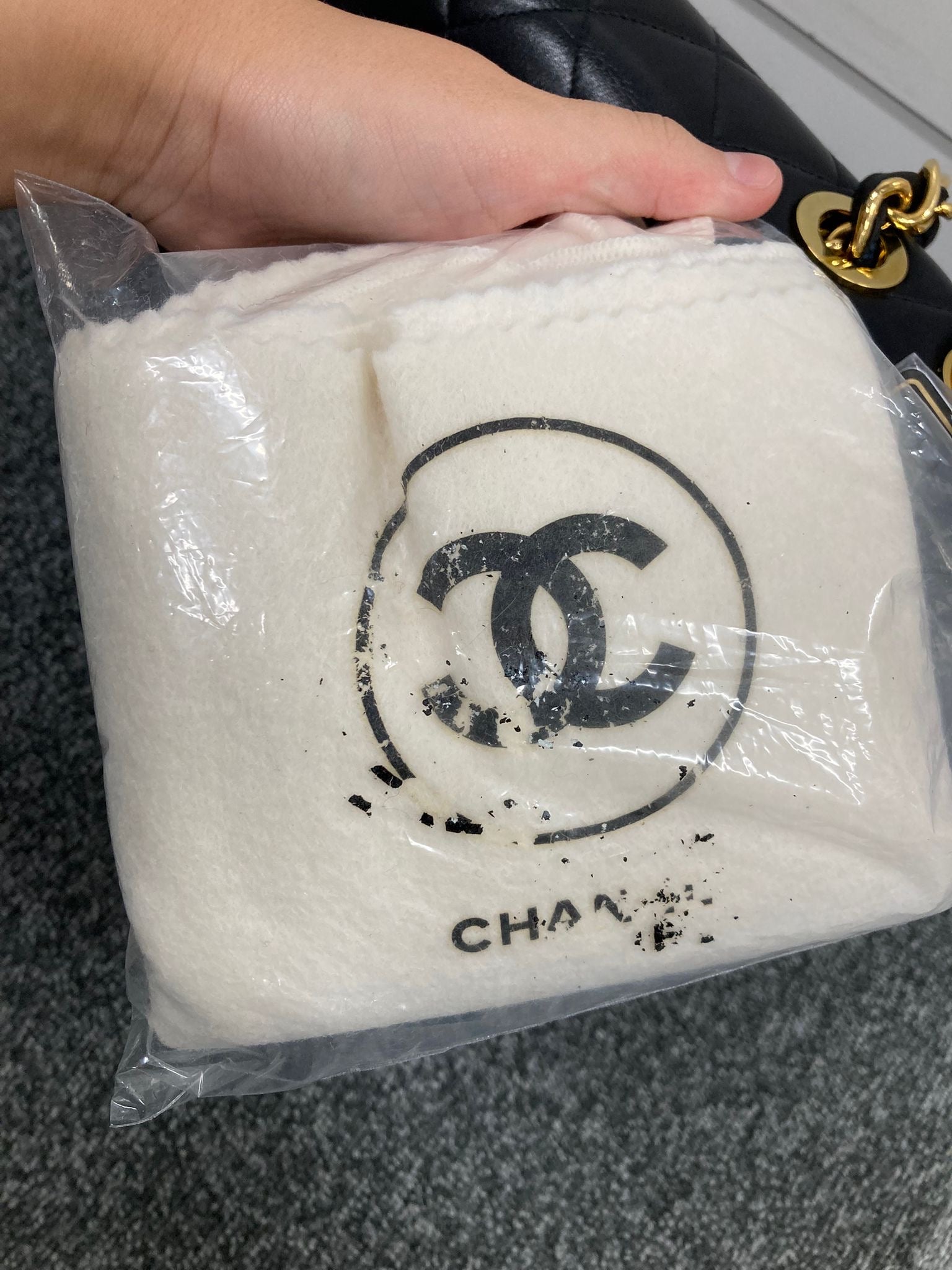 Chanel Jumbo Timeless 34 Vintage en piel de cordero negra y herrajes dorados