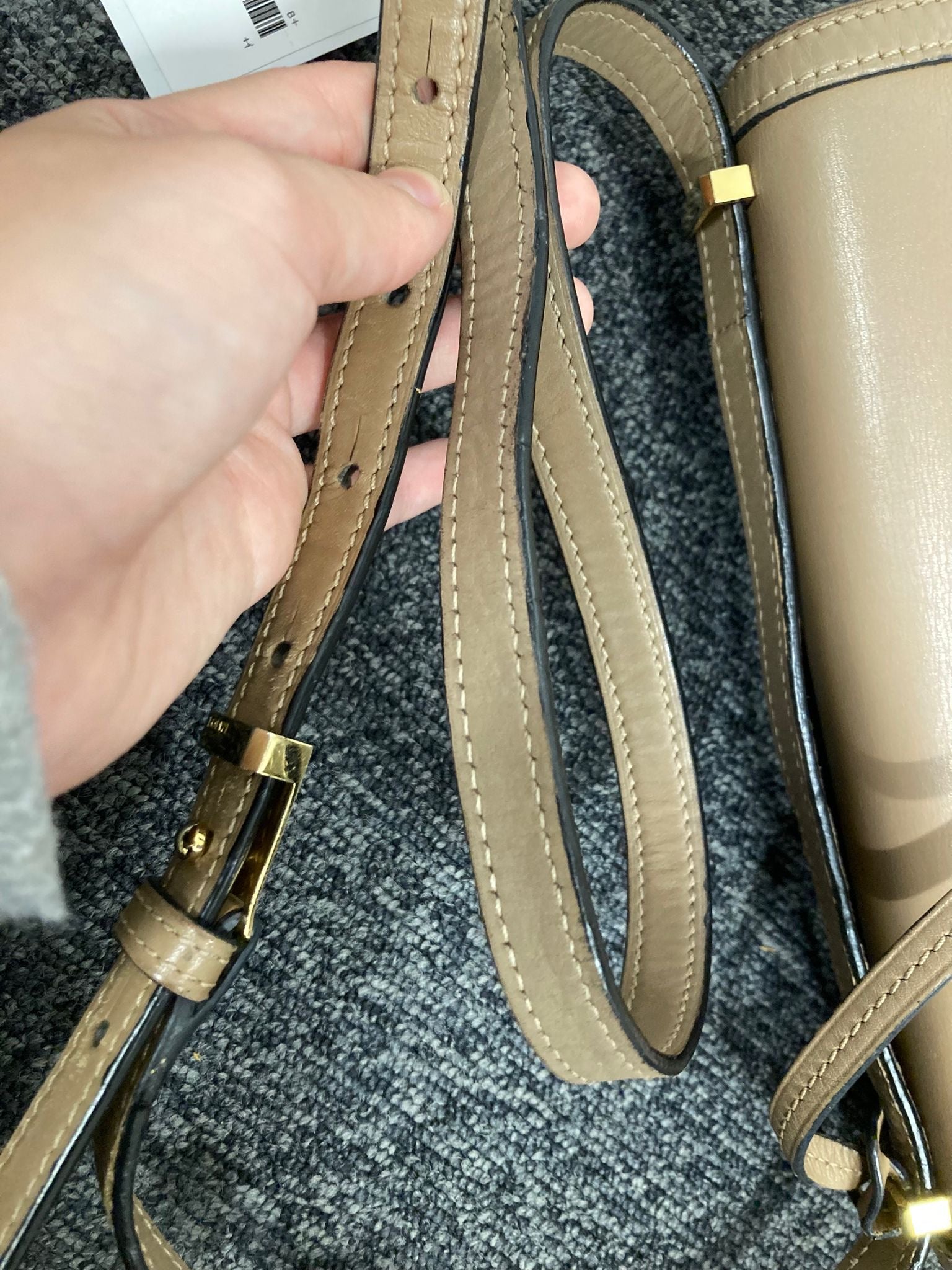 Loewe Barcelona bandolera beige