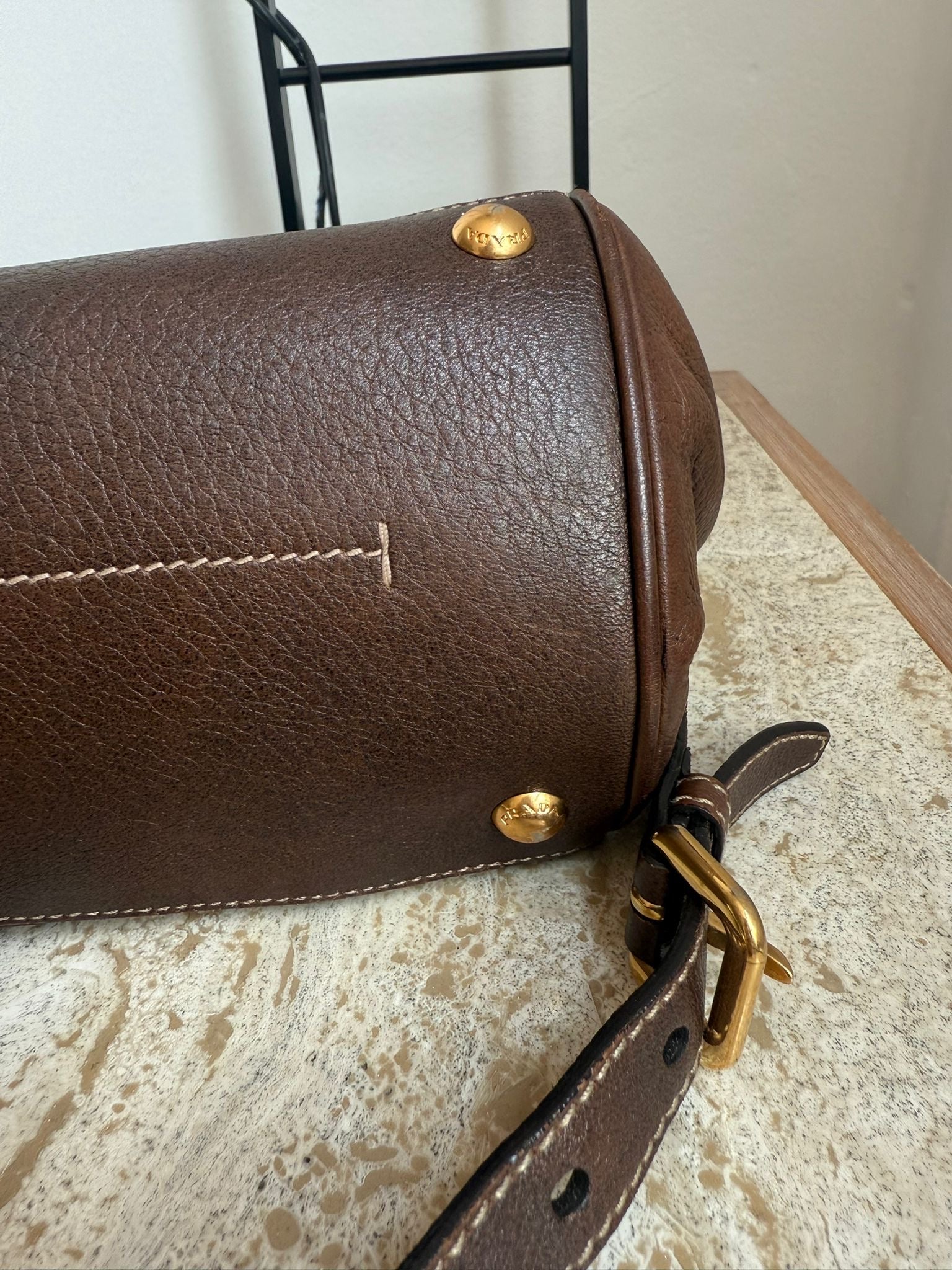 Prada Tote marrón en cuero con bandolera
