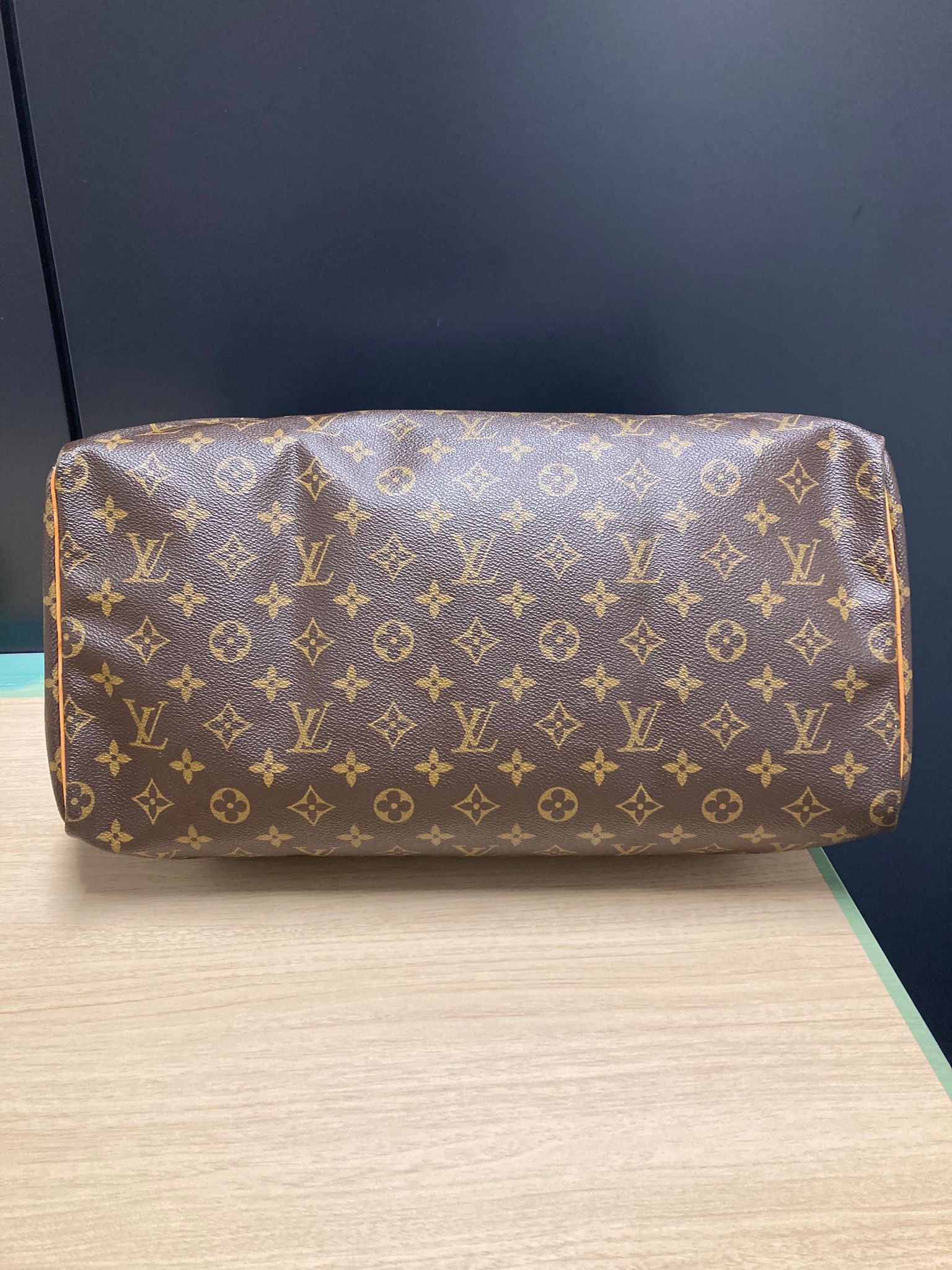 Louis Vuitton Speedy 40 monogram