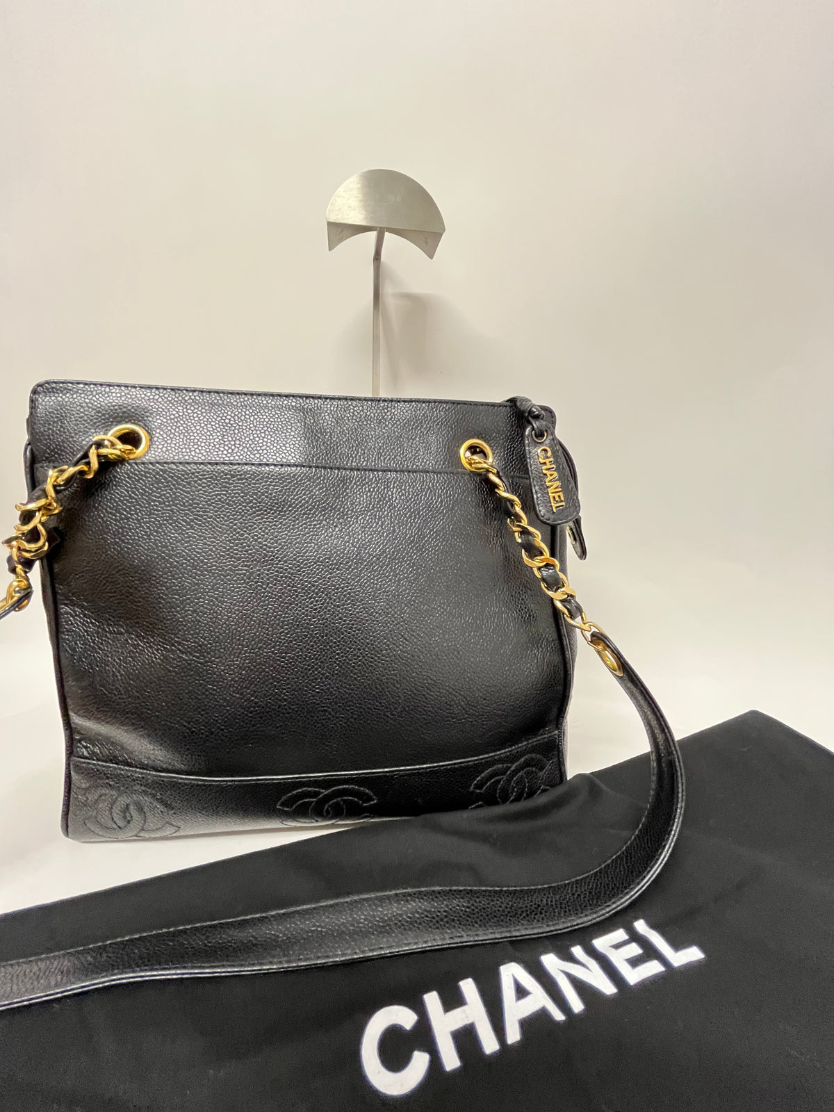 Chanel Triple CC Piel Caviar Negra · Serie 4