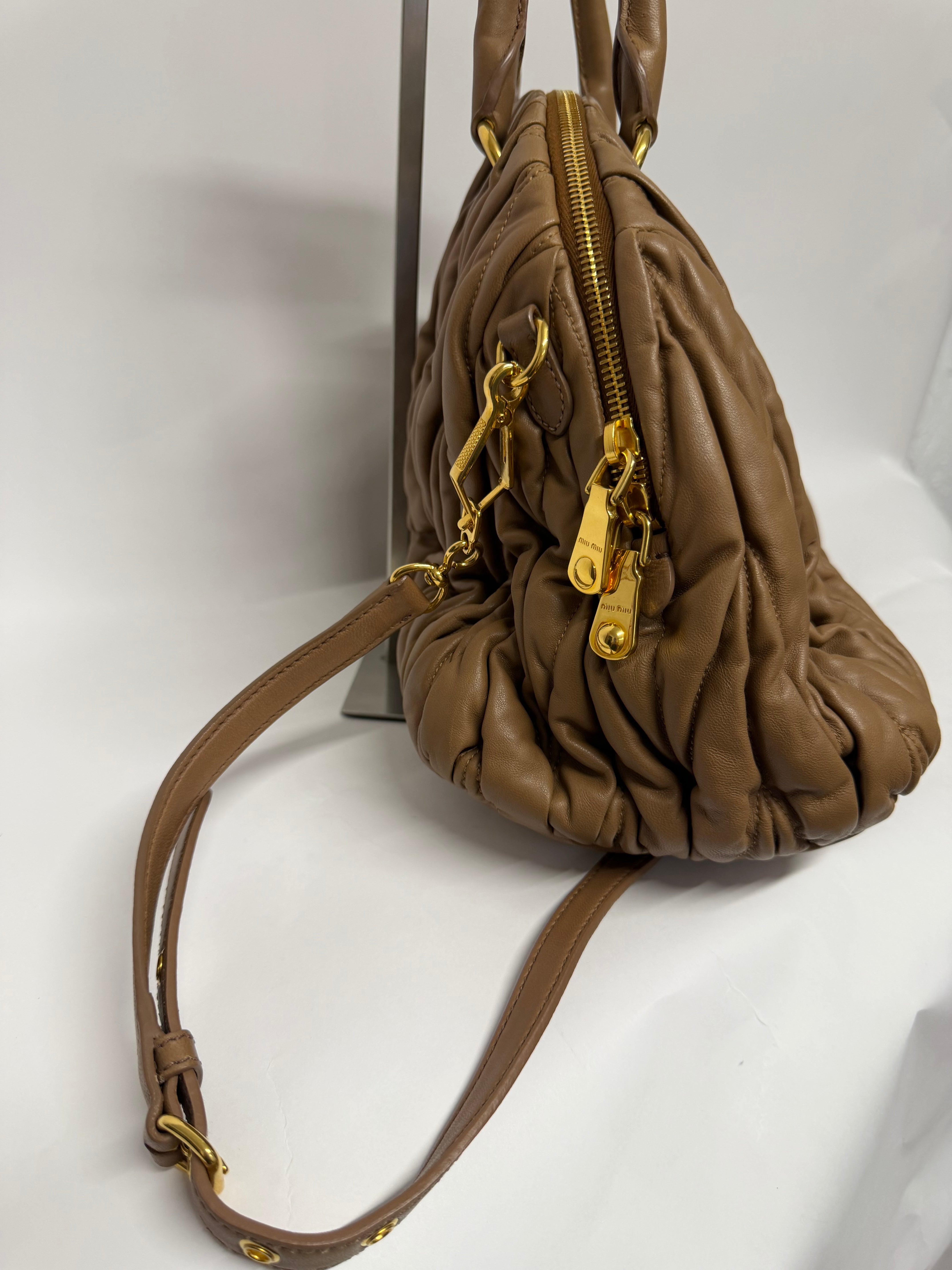 Miu Miu Matelasse 2way Shoulder Bag Marrón