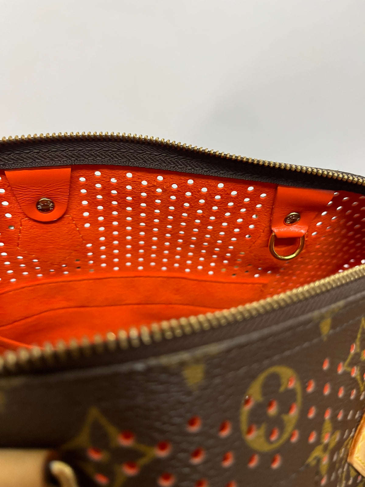 Louis Vuitton Speedy 30 Monogram Perforado Edición Limitada 2006