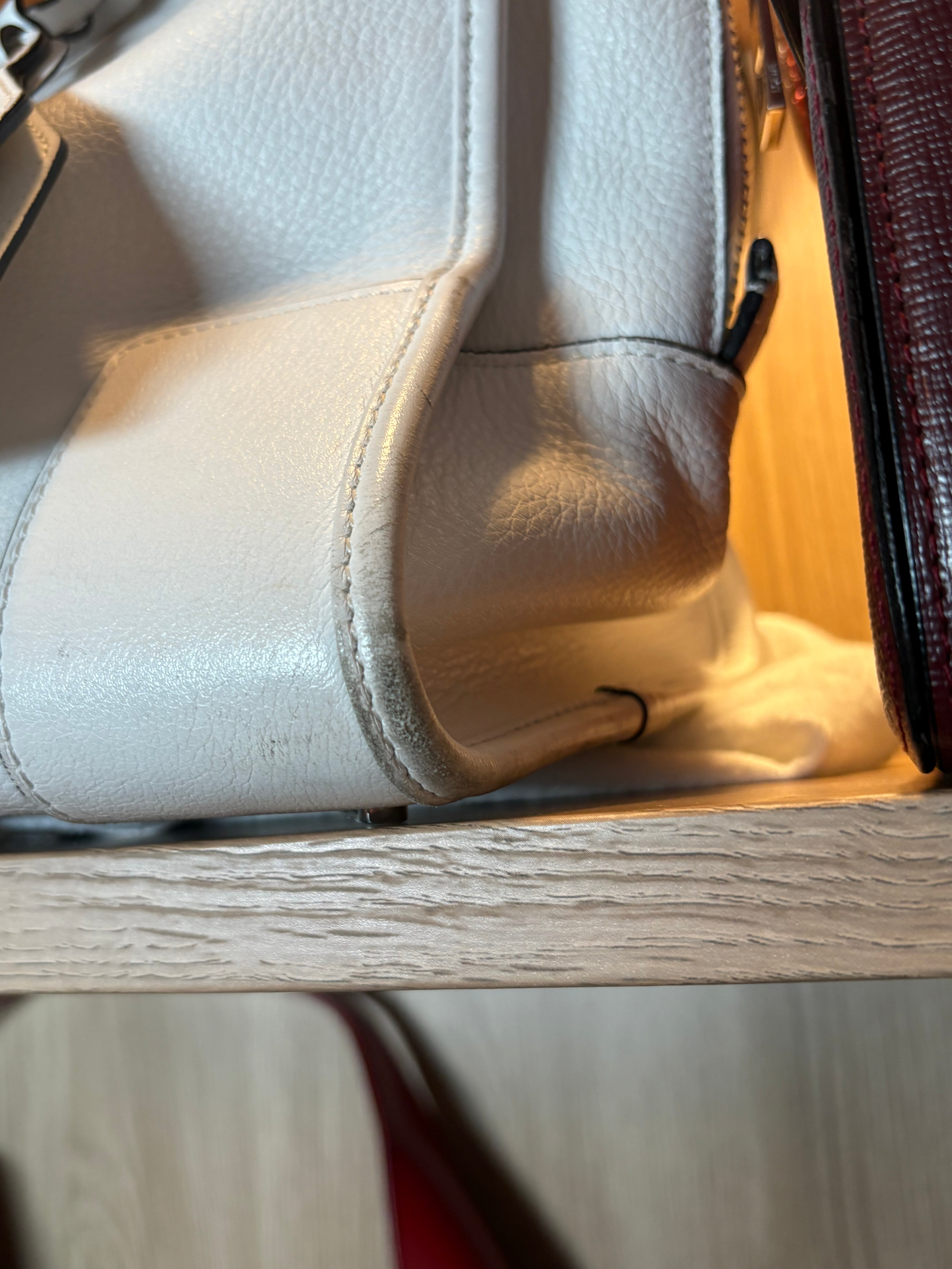 Loewe Amazona 28 Blanco Sport con bandolera