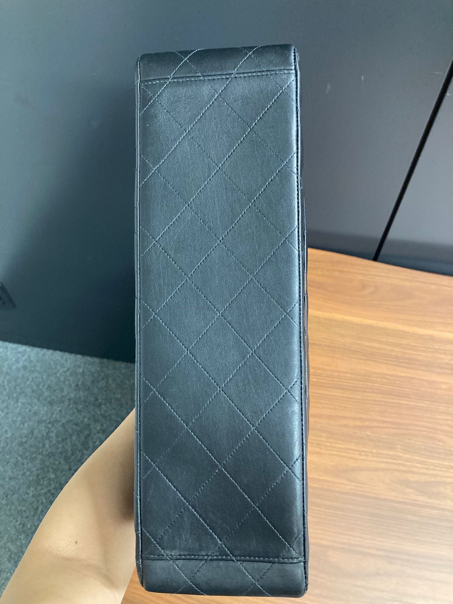 Chanel Jumbo vintage negro en piel de cordero 34 cm