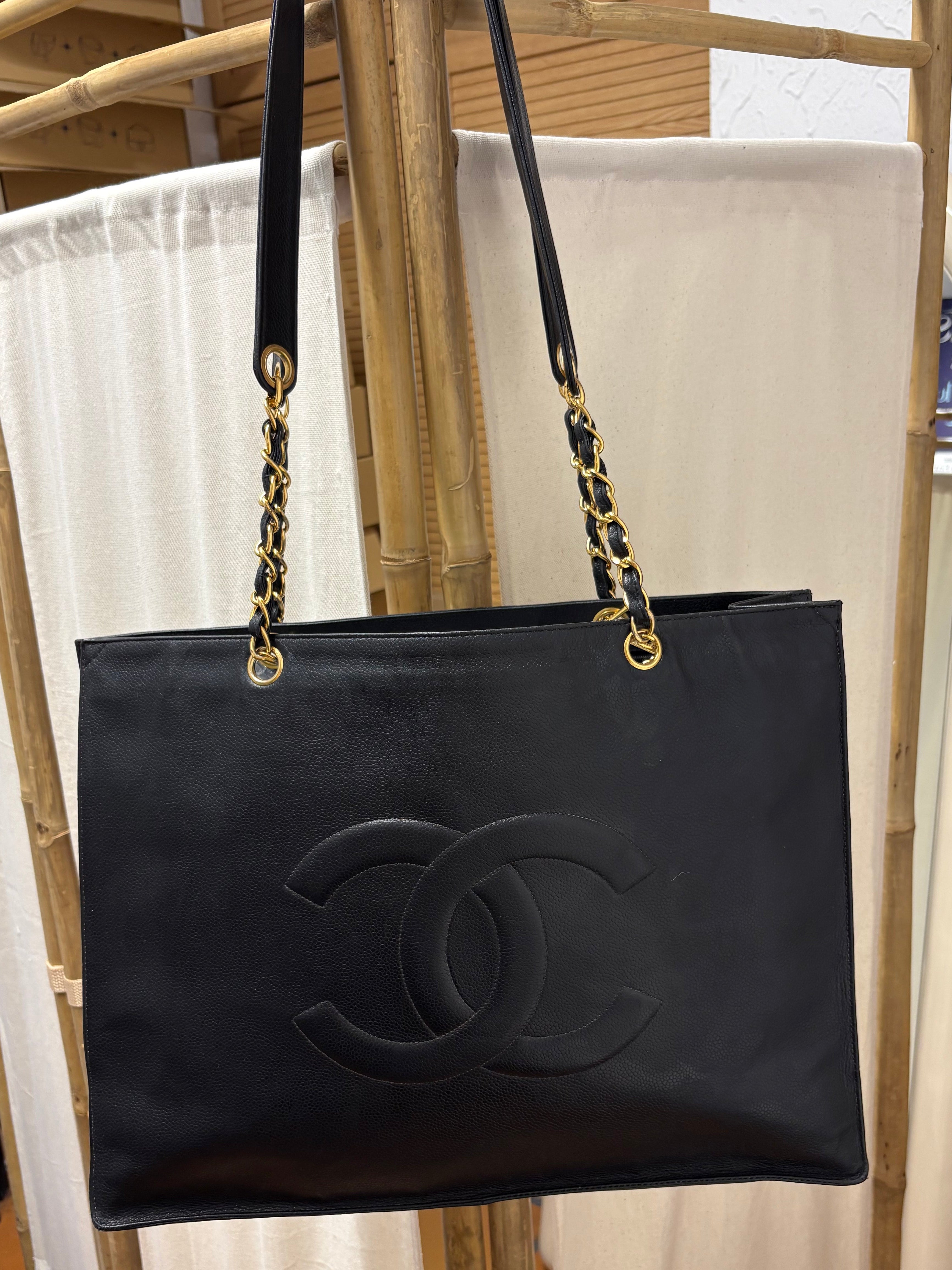 Chanel CC Caviar Tote Bag Negro Vintage