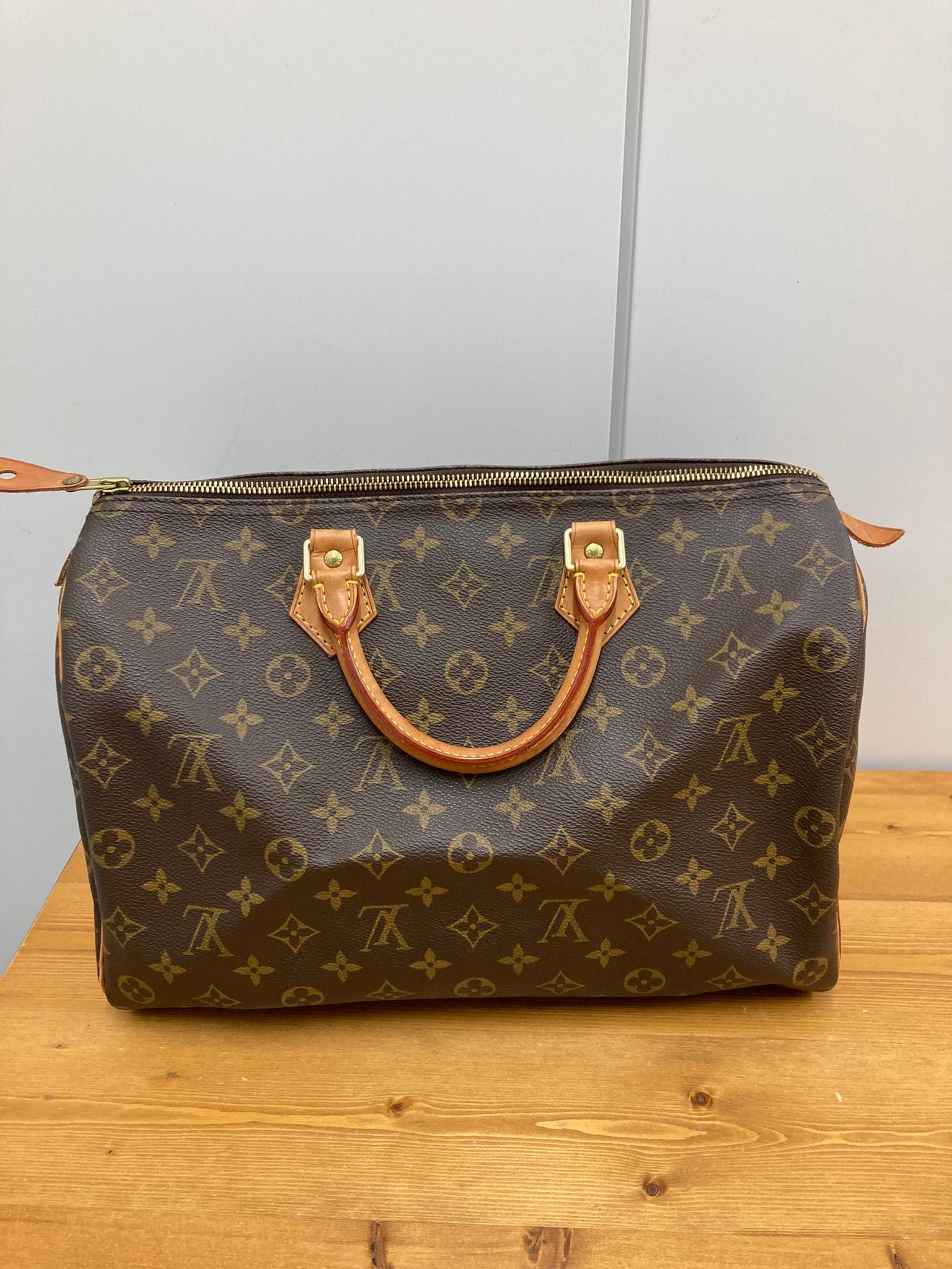 Louis Vuitton speedy 35 monogram canvas