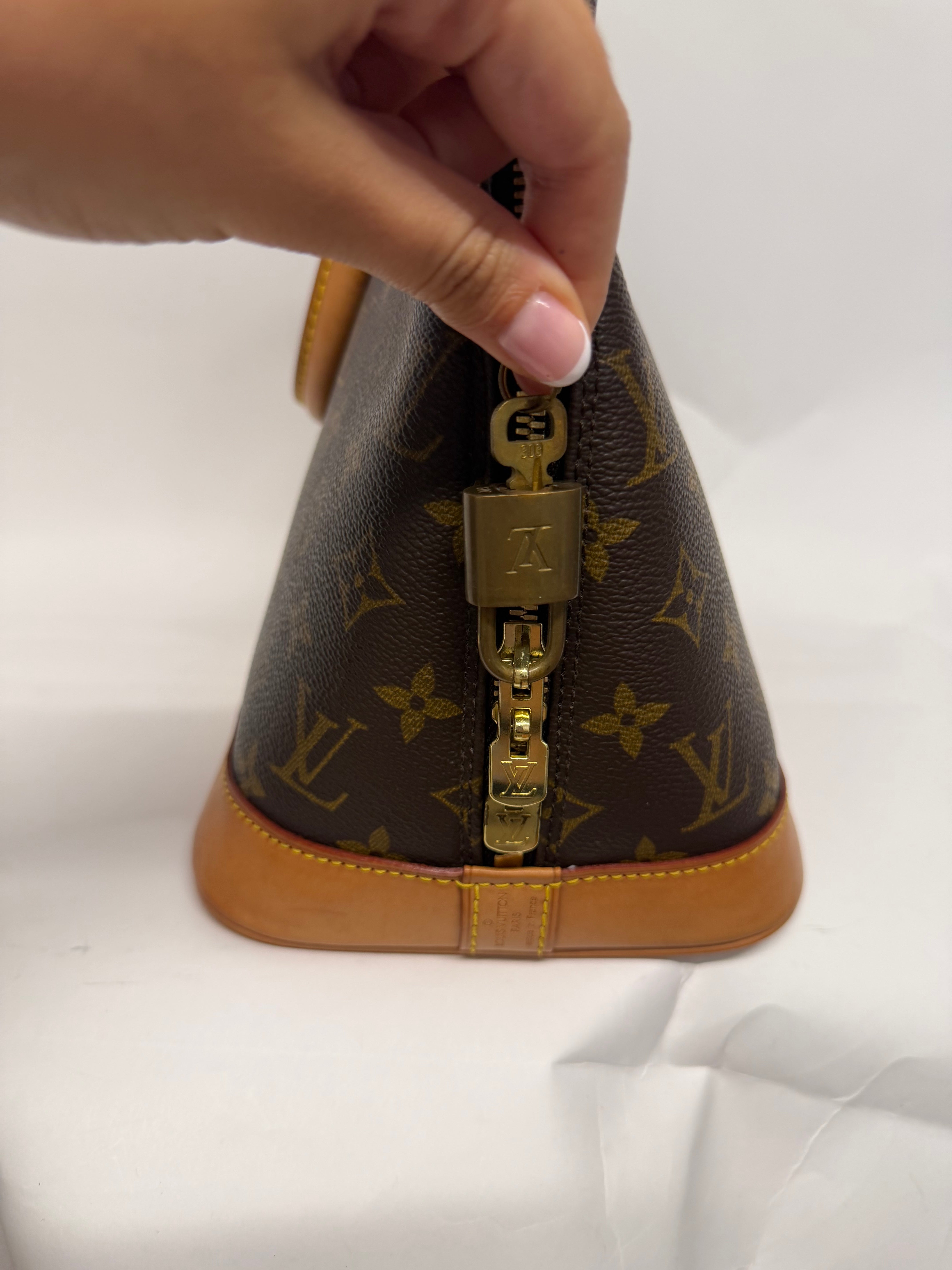 Louis Vuitton Alma PM Monogram FL0042
