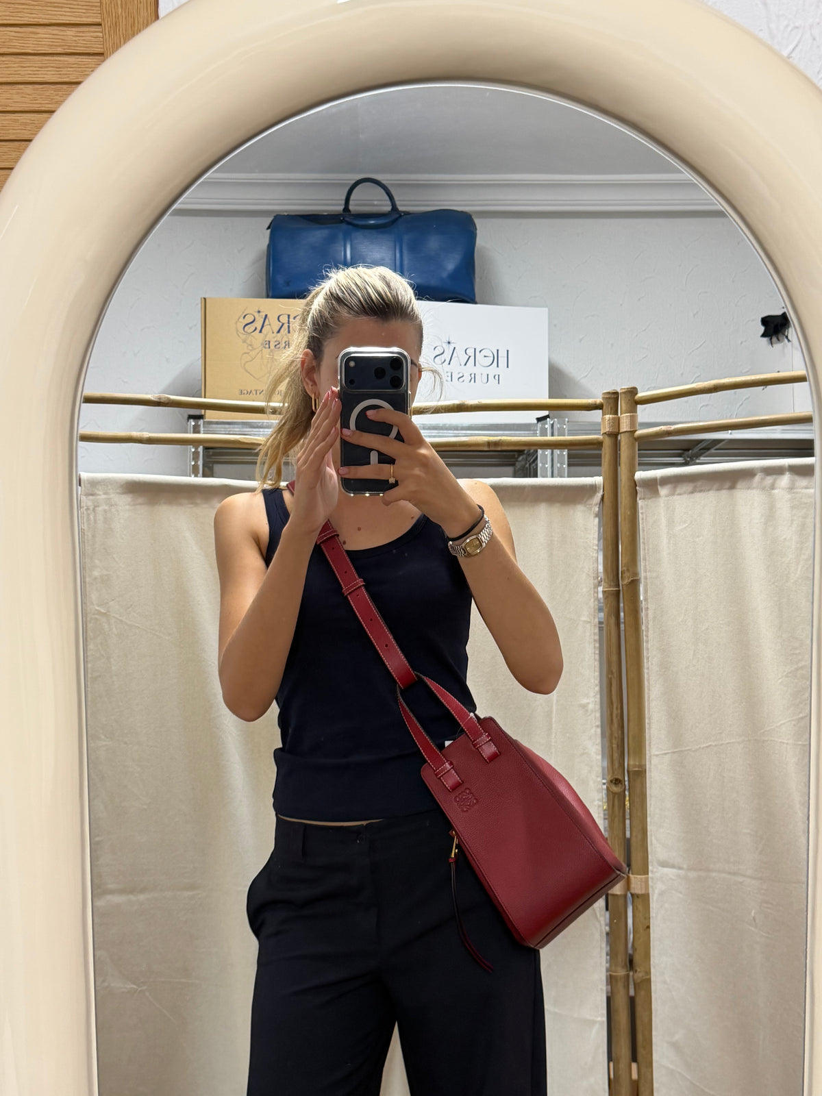 Loewe Hammock Pequeño Piel Granulada Rojo Burdeos