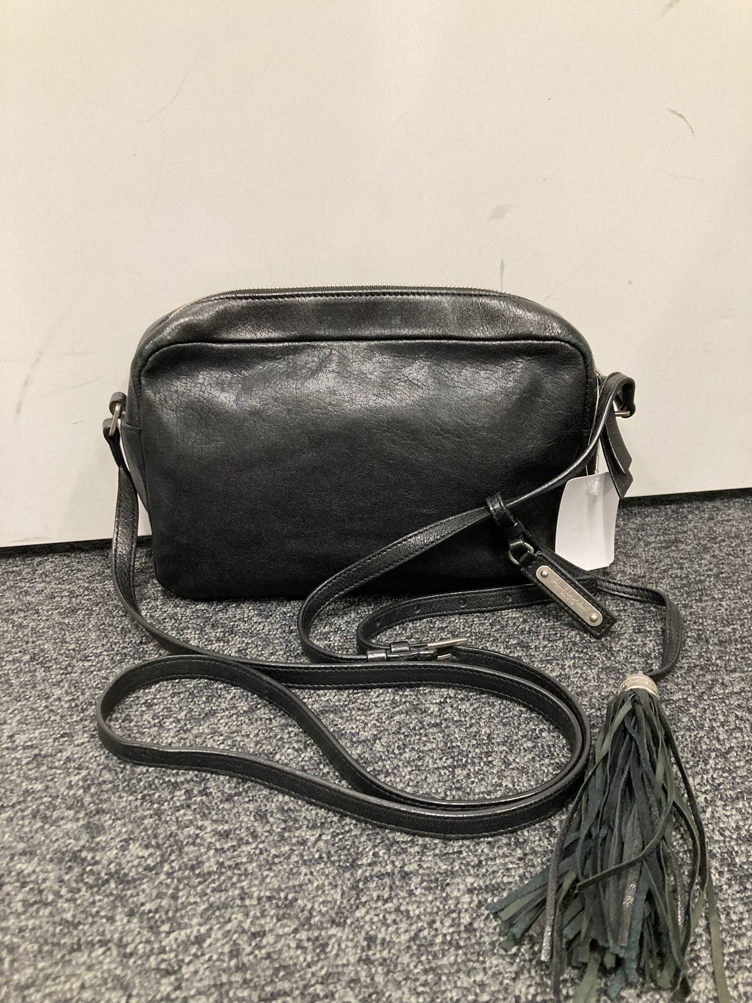 Saint Laurent Lou Camera Bag en piel negra