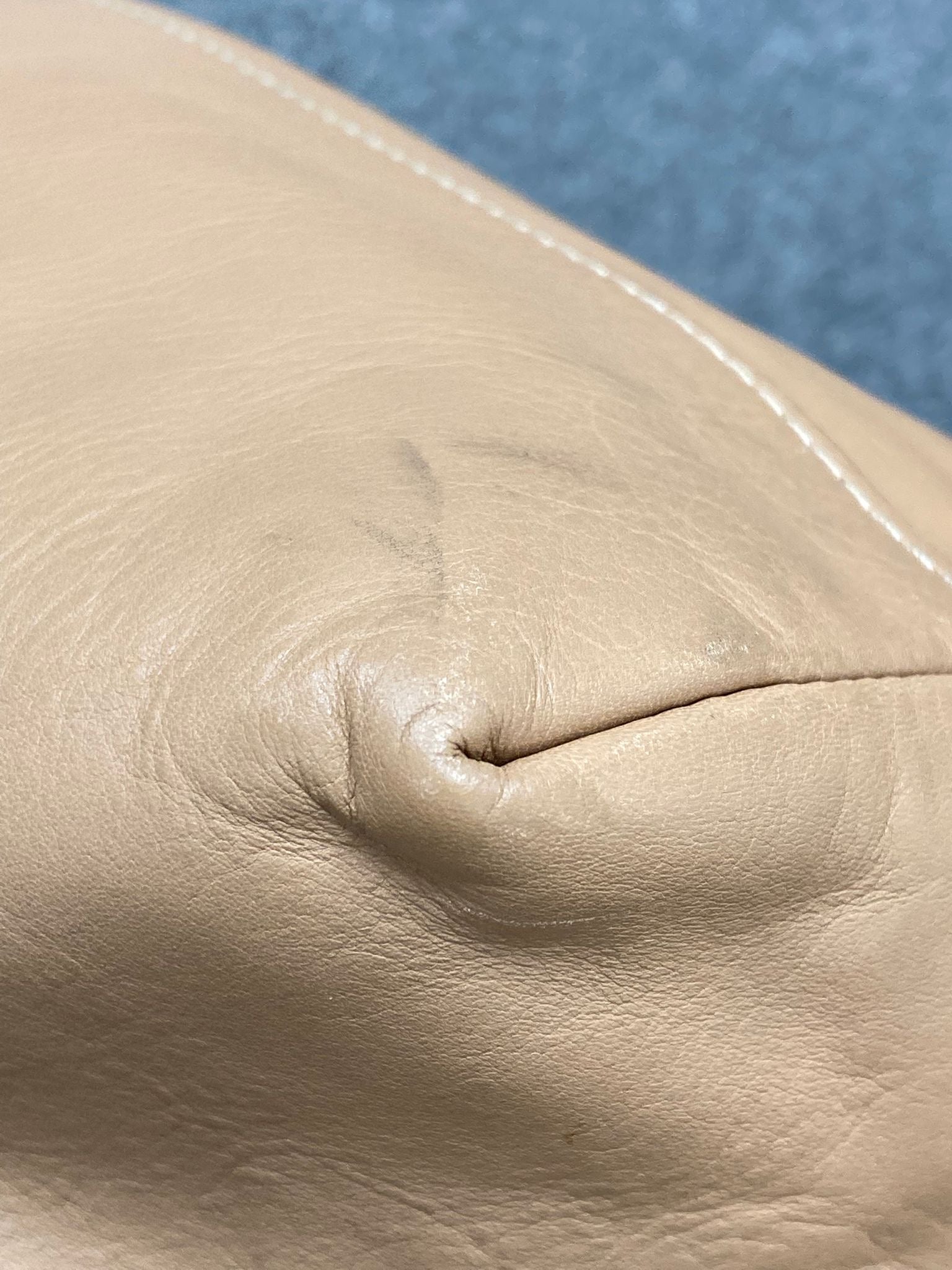 Prada Logo 2way Tote – Piel beige