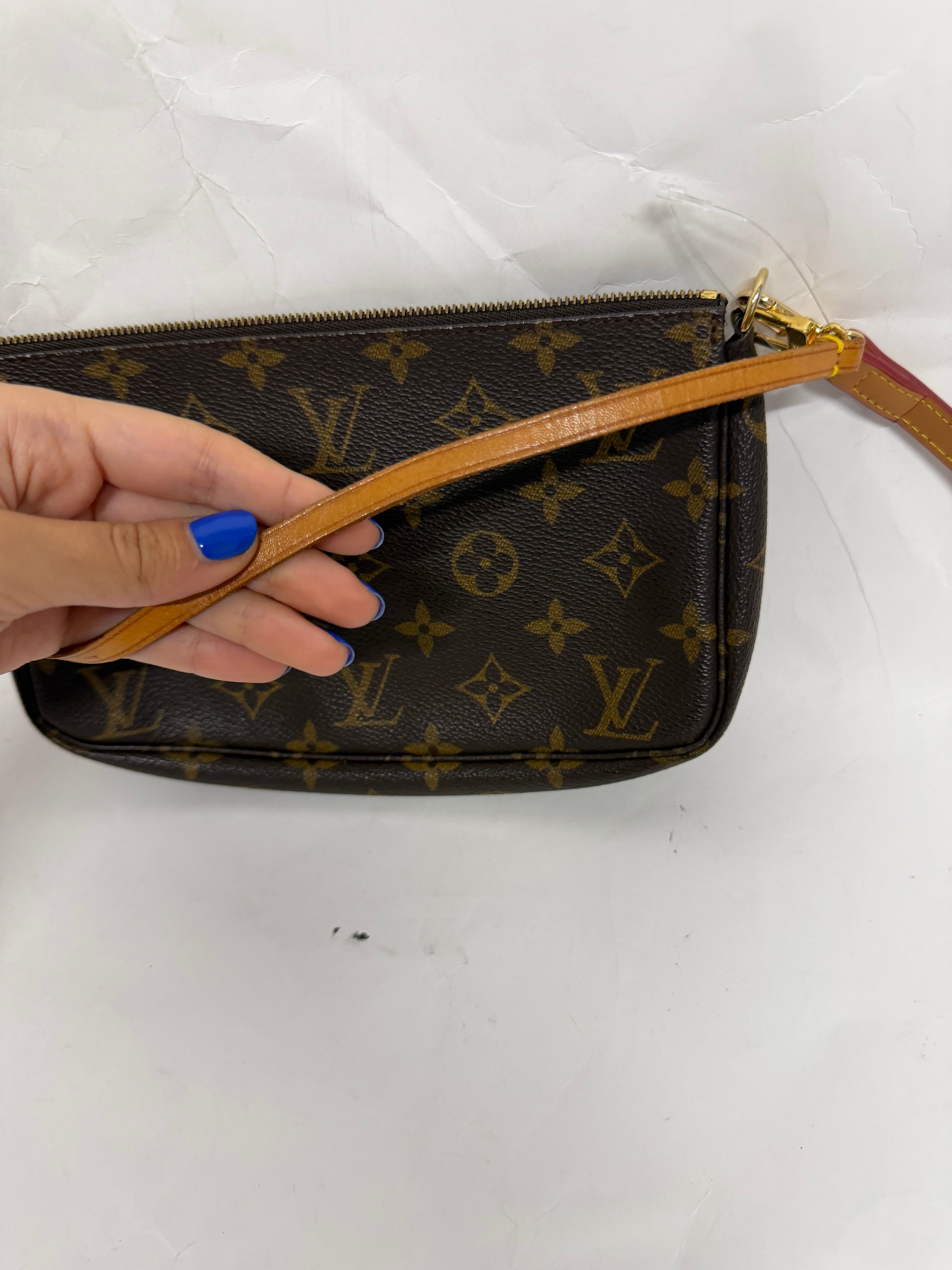 Louis Vuitton Pochette Accessoires monogram con 2 bandoleras extra
