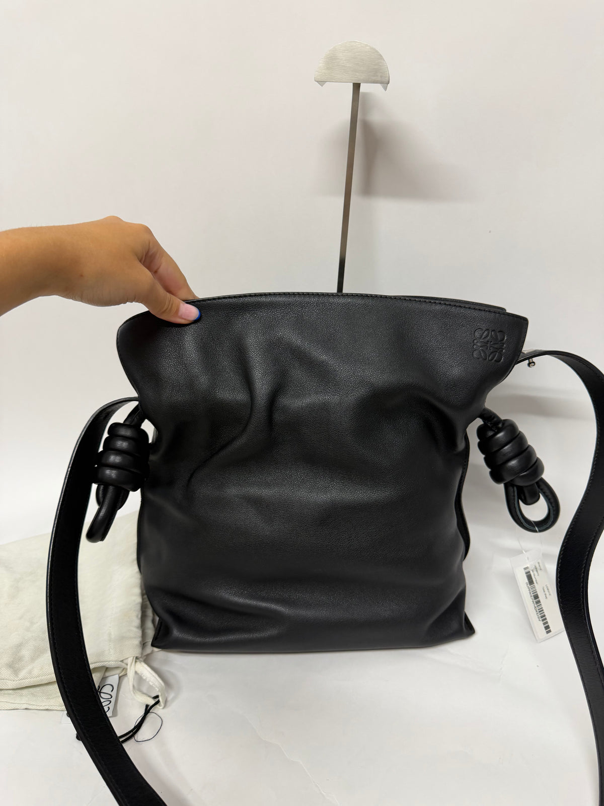 Loewe Flamenco Knot Tote Piel Negra mediana
