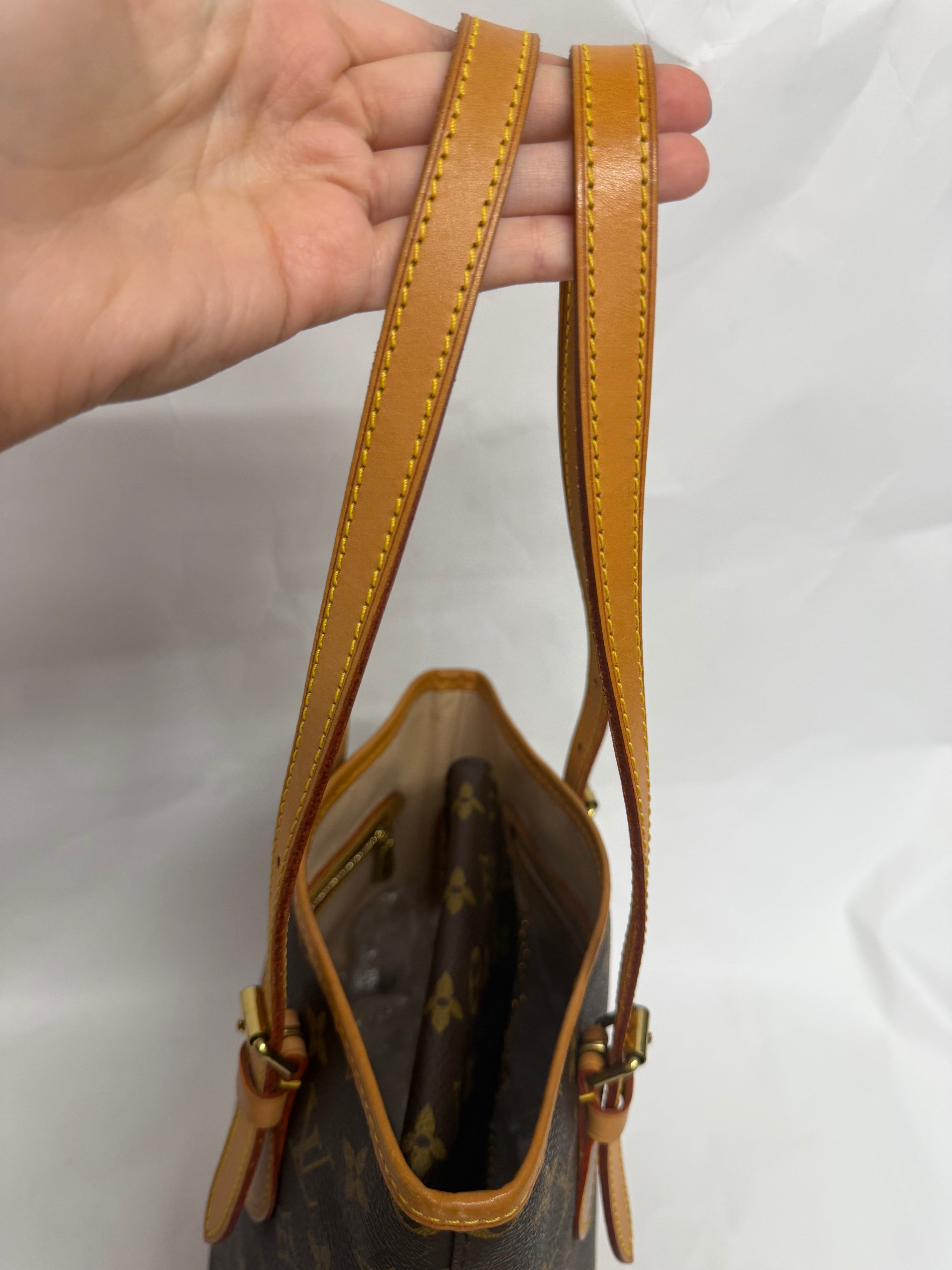 Louis Vuitton Bucket PM Monogram Canvas con pochette