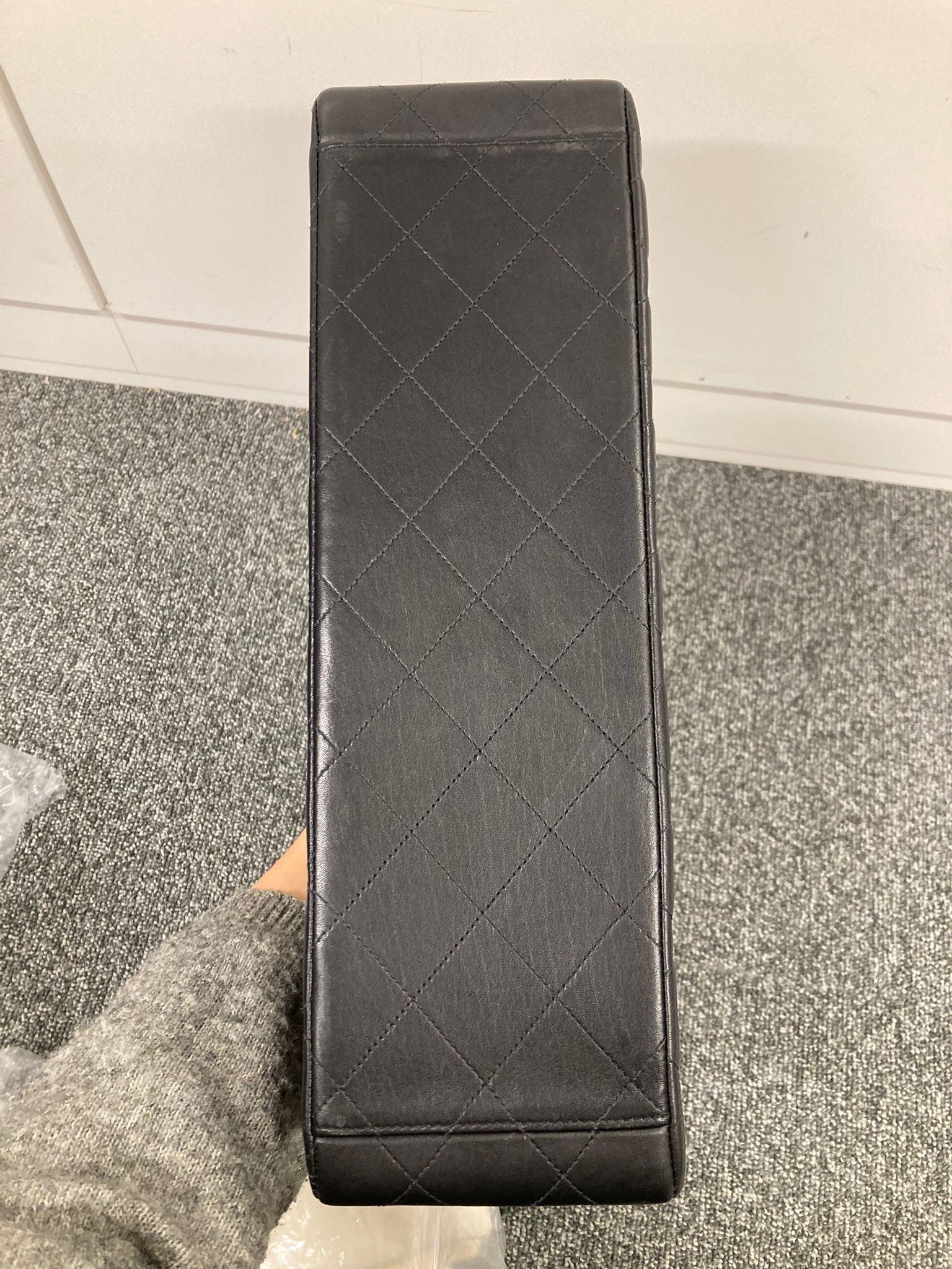 Chanel Jumbo Timeless 34 Vintage en piel de cordero negra y herrajes dorados