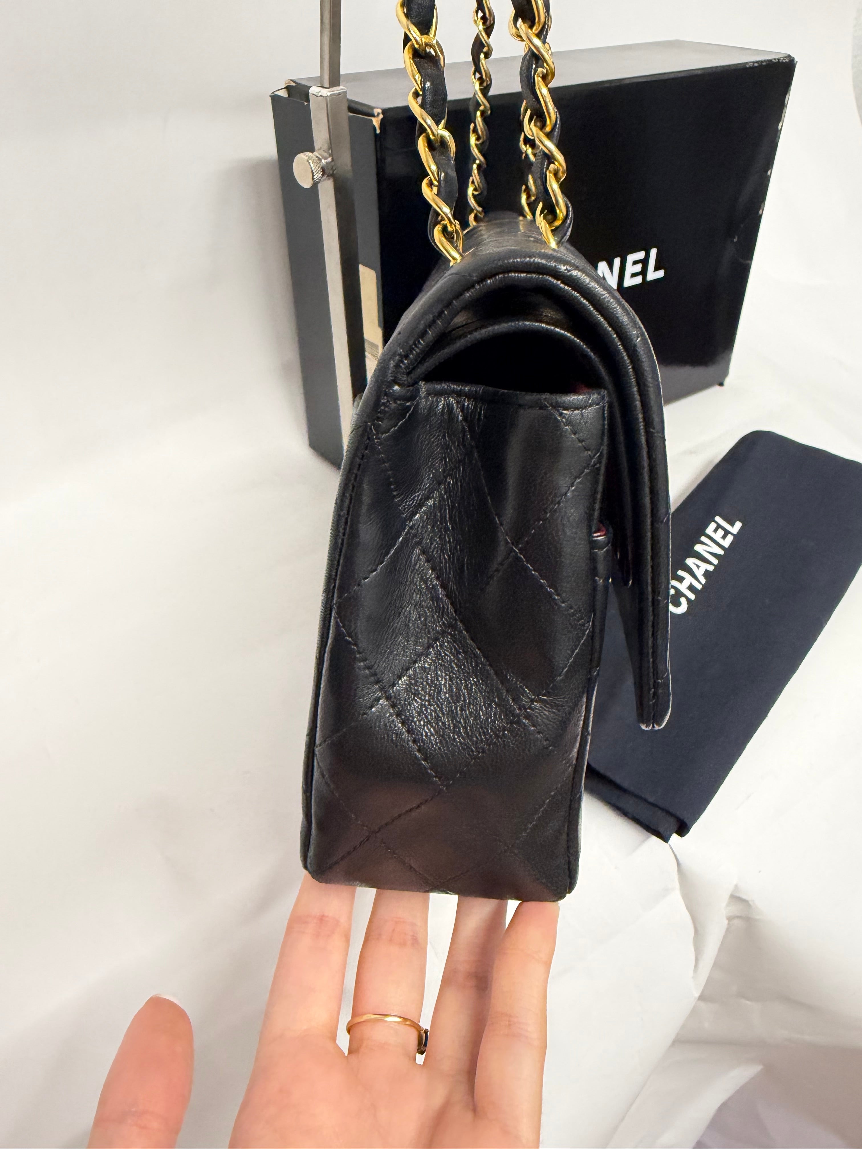 Chanel Timeless 25 Piel de Cordero Negra - serie 5 - Full Set