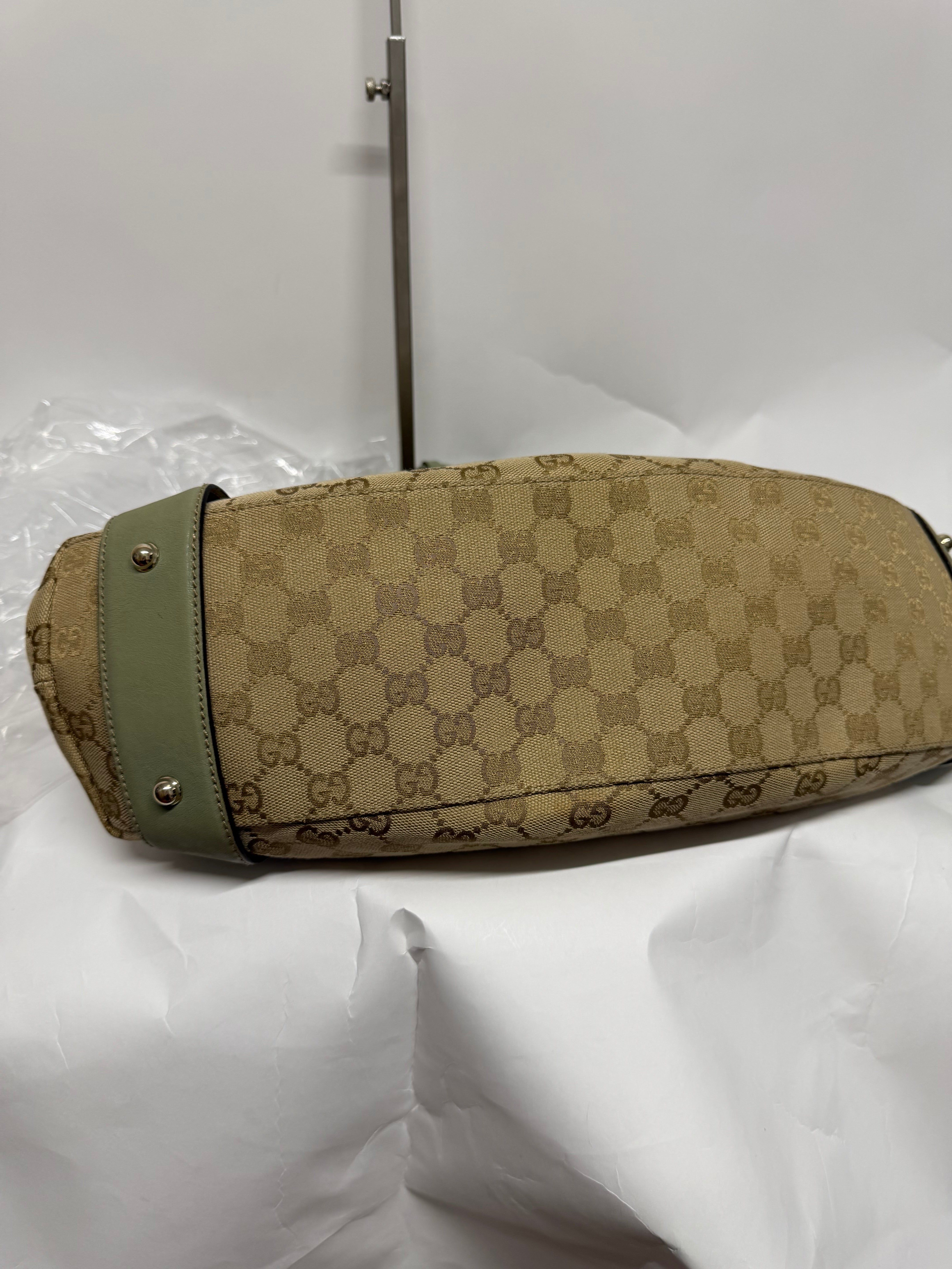 Gucci Pelham Horsebit GG Canvas Beige y Verde