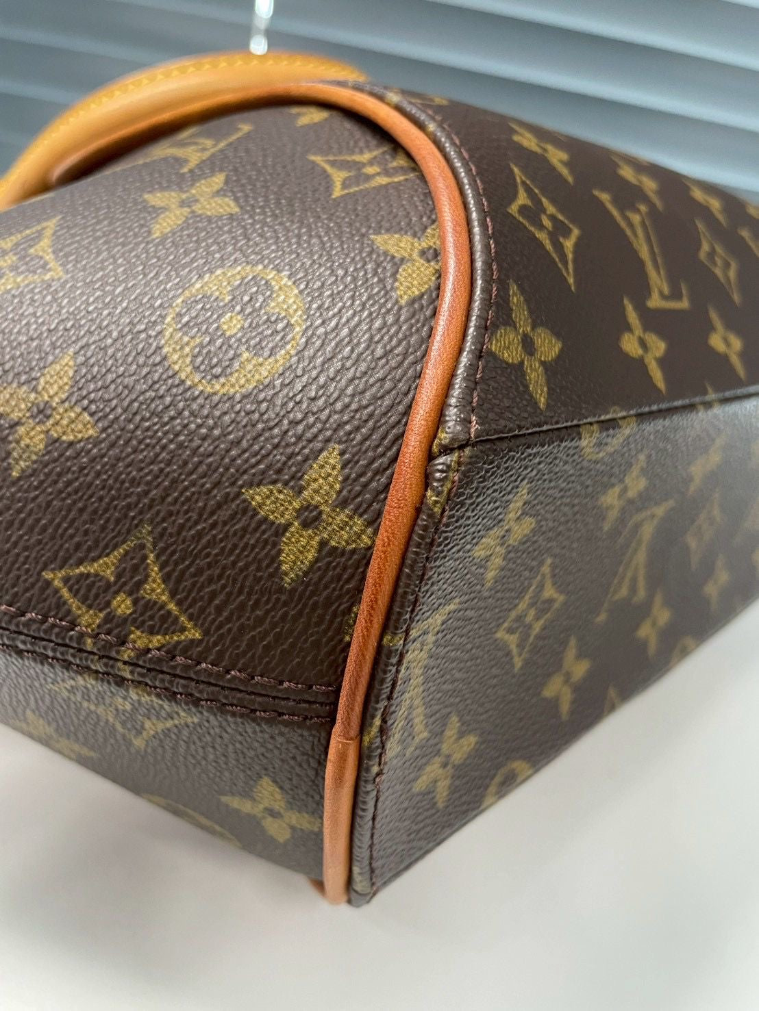 Louis Vuitton Ellipse MM Monogram
