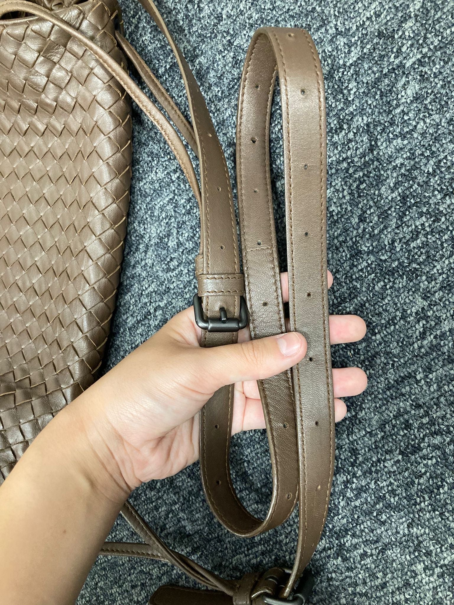 Bottega Veneta Intrecciato Shoulder Bag en piel marrón