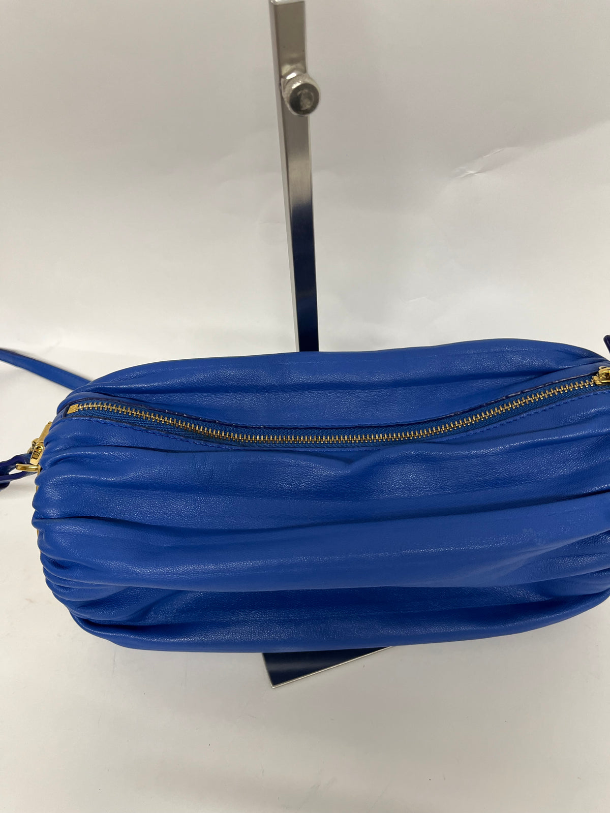 Loewe Bracelet Pouch Nappa Plisada Azul Cobalto