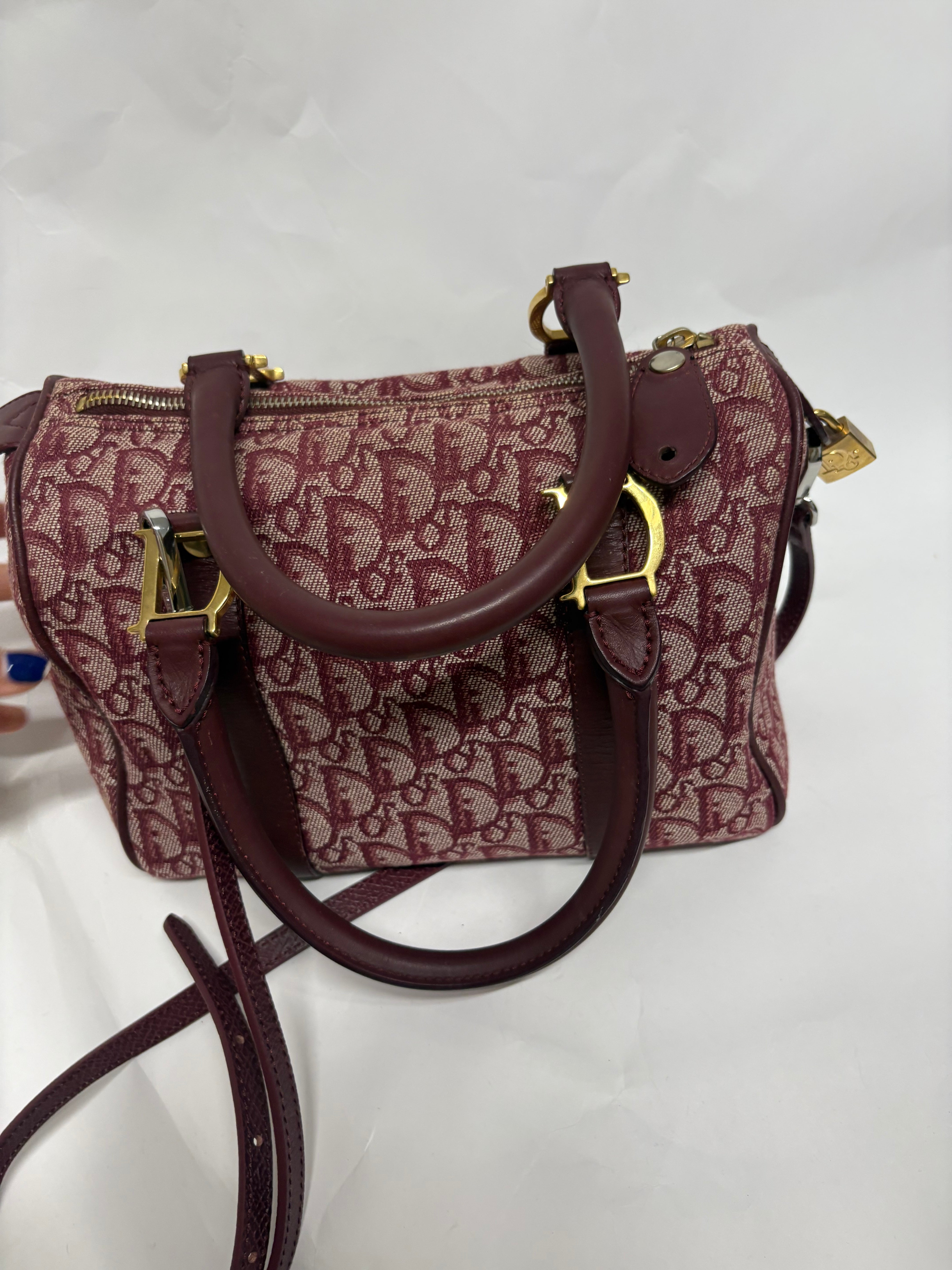 Christian Dior Boston Trotter Rojo Burdeos – Con Bandolera