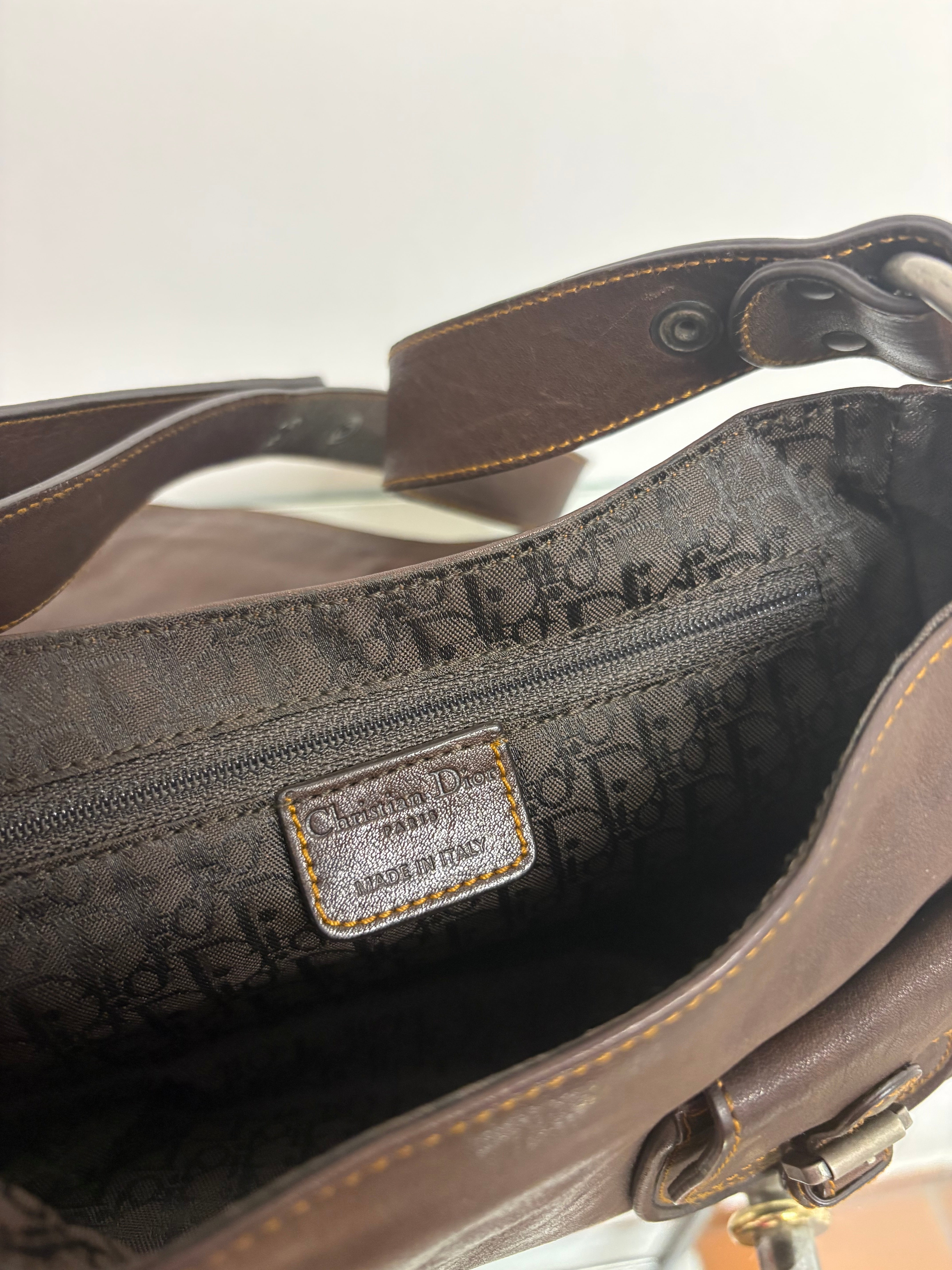 Christian Dior Gaucho Shoulder Bag Chocolate – Piel Marrón