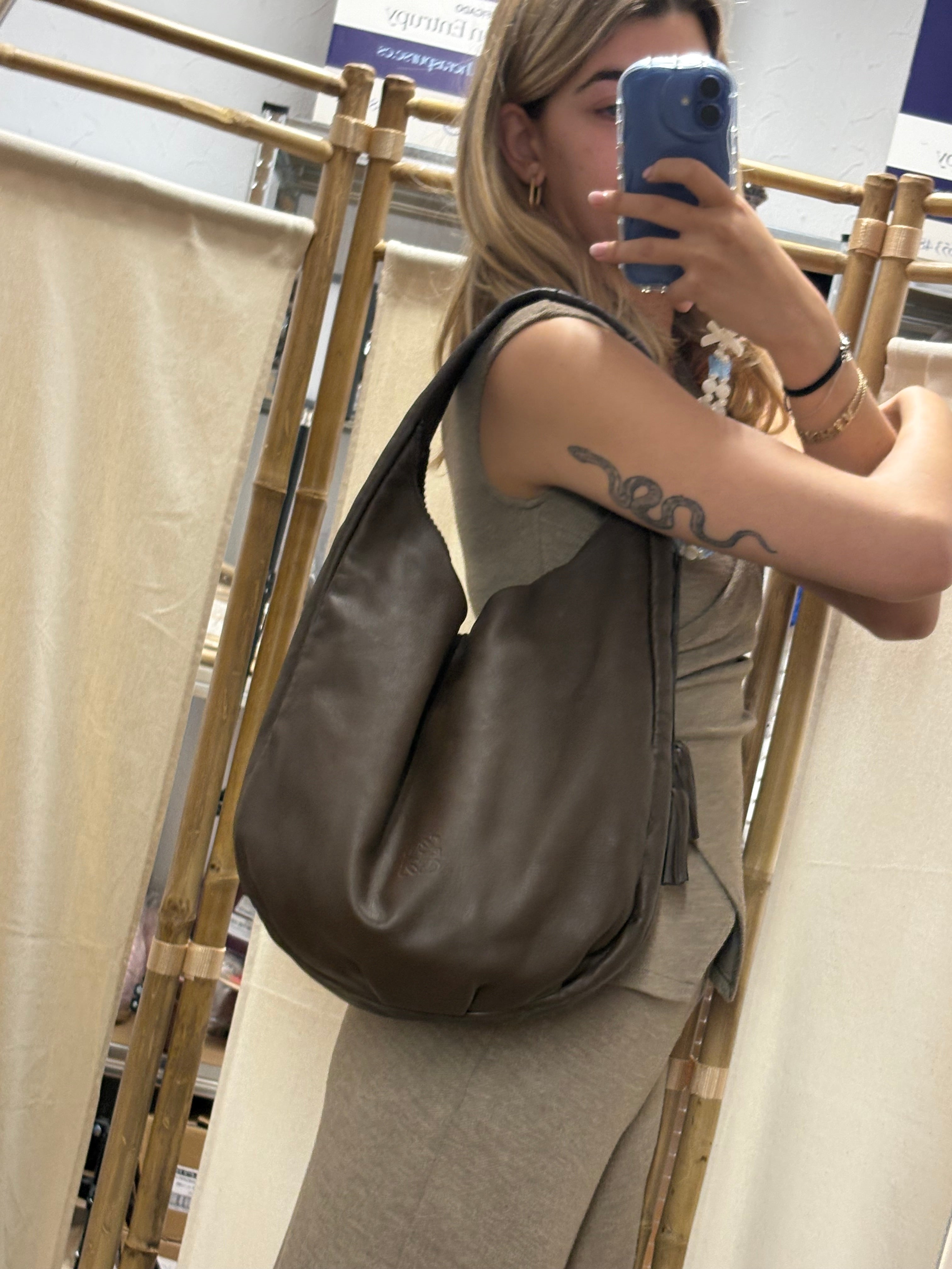 Loewe hobo vintage marron con cartera incluida