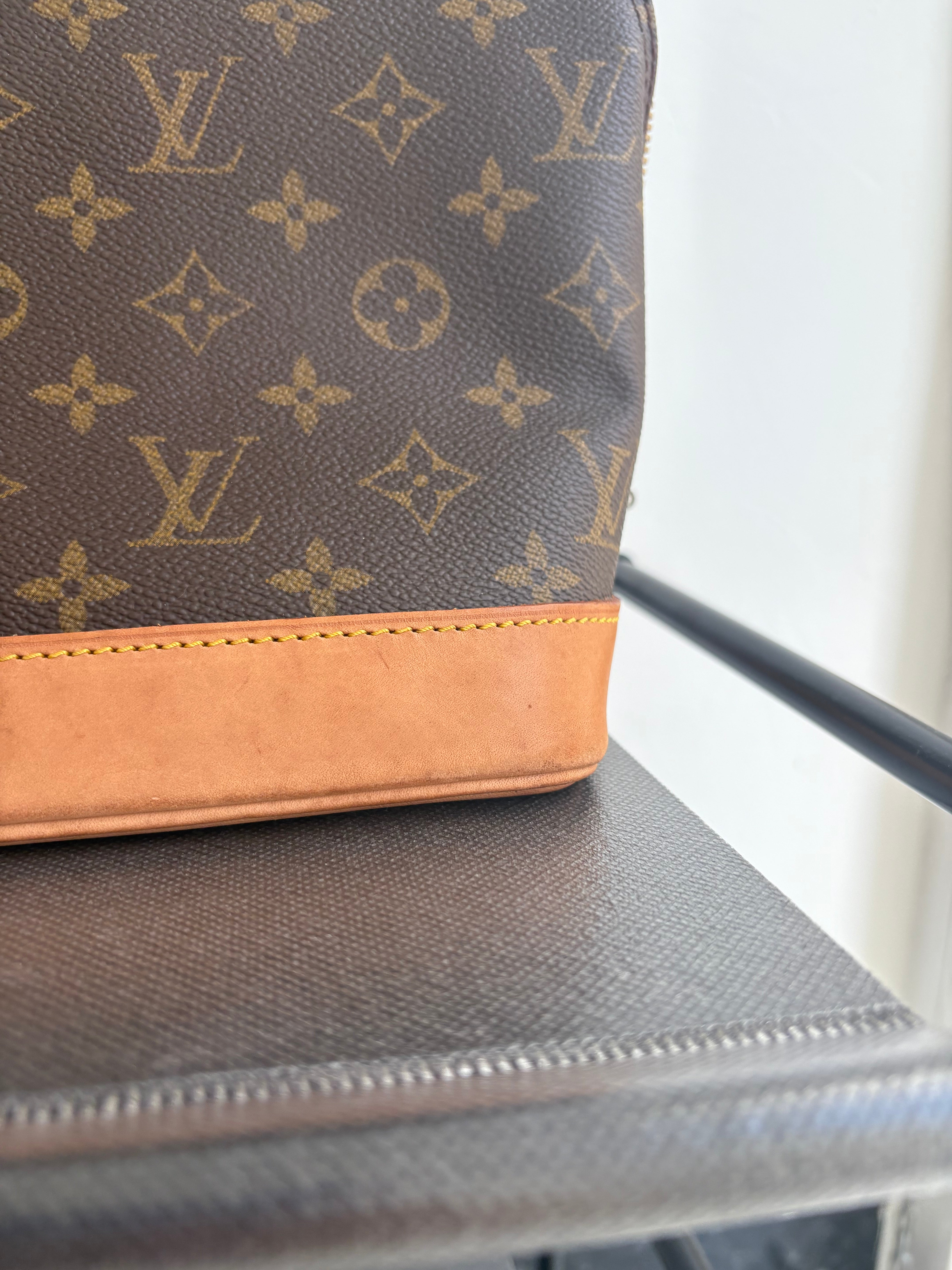 Louis Vuitton Alma MM