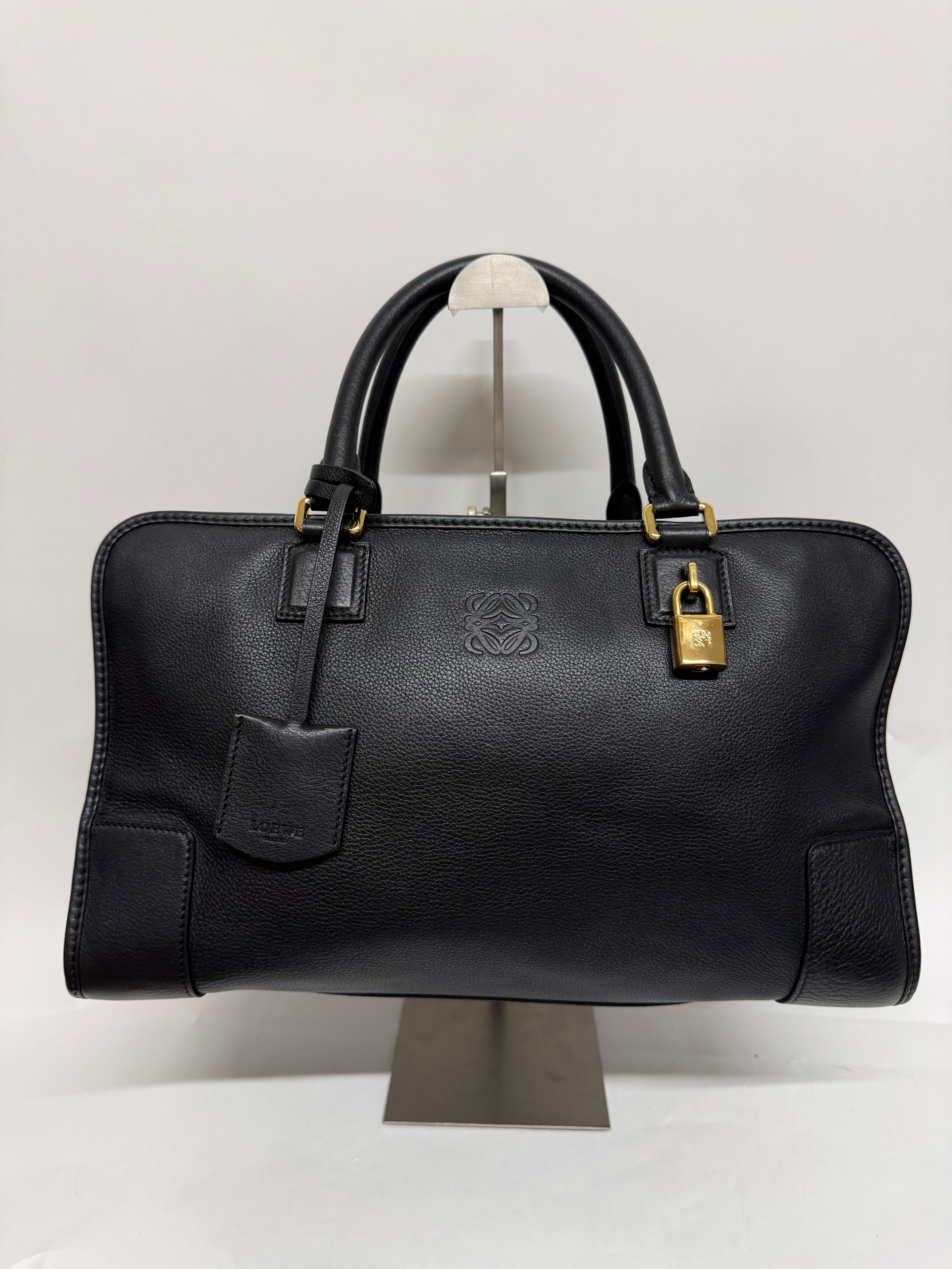 Loewe Amazona 36 | Piel Negra Herrajes dorados